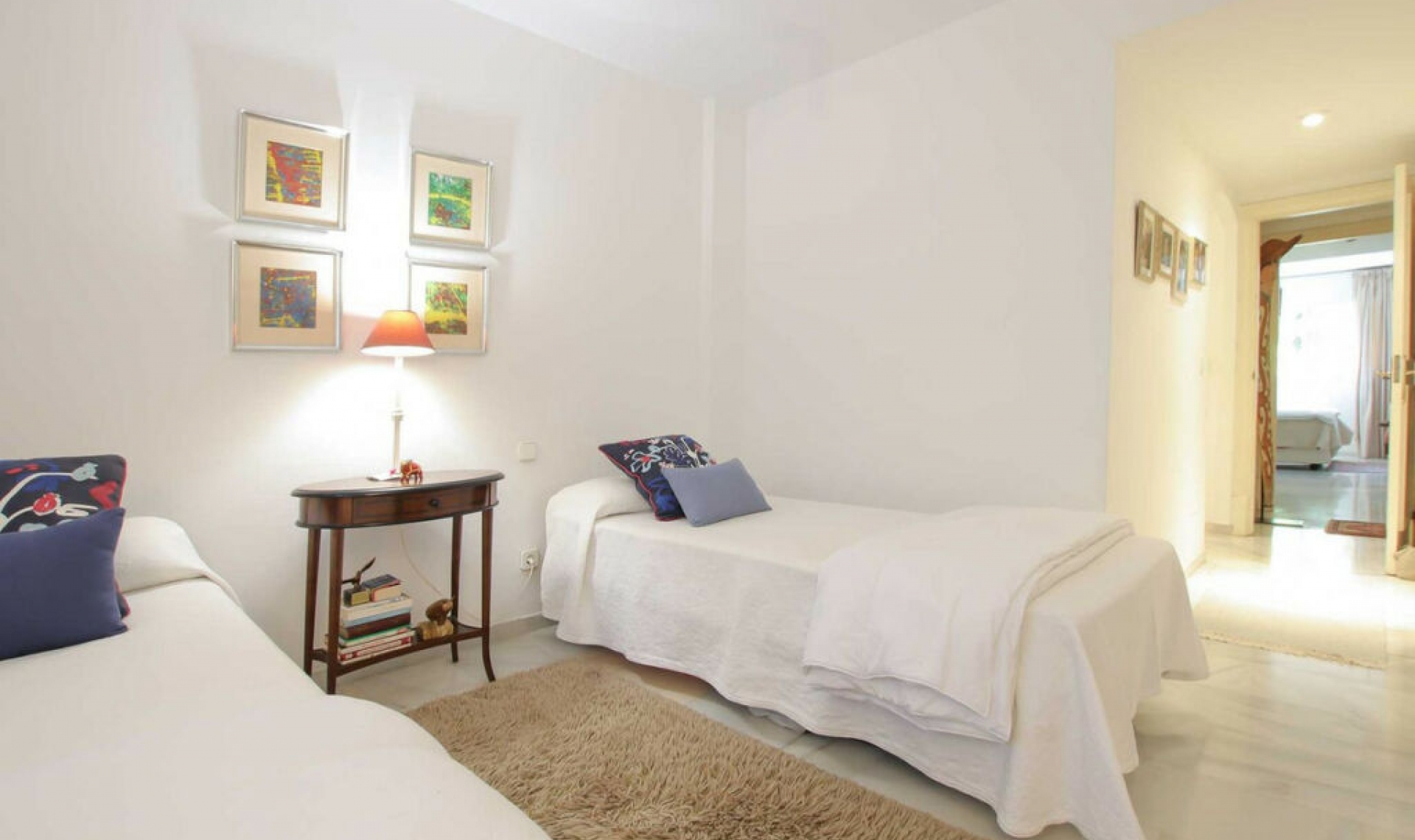 Resale - Apartment -
Marbella