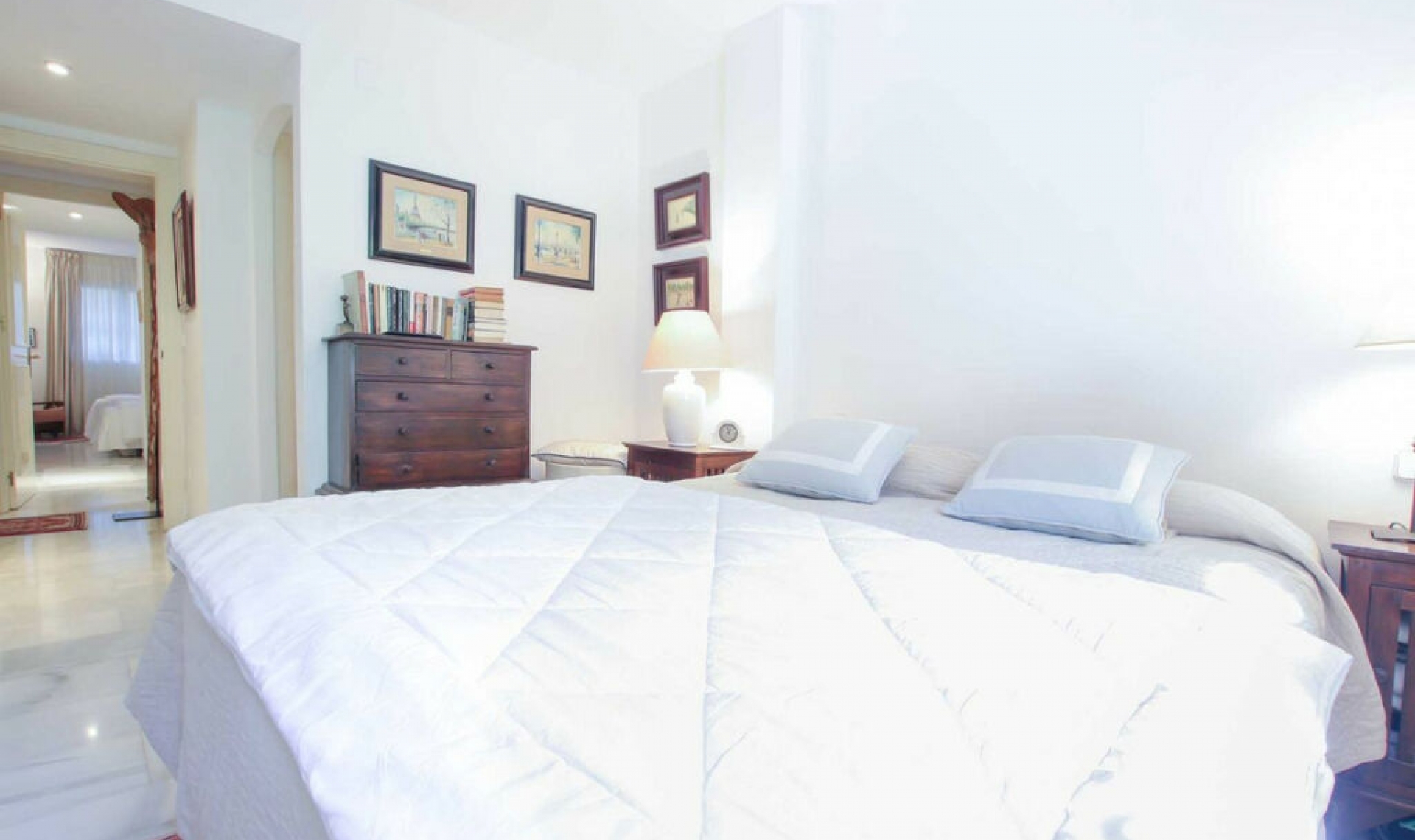 Resale - Apartment -
Marbella