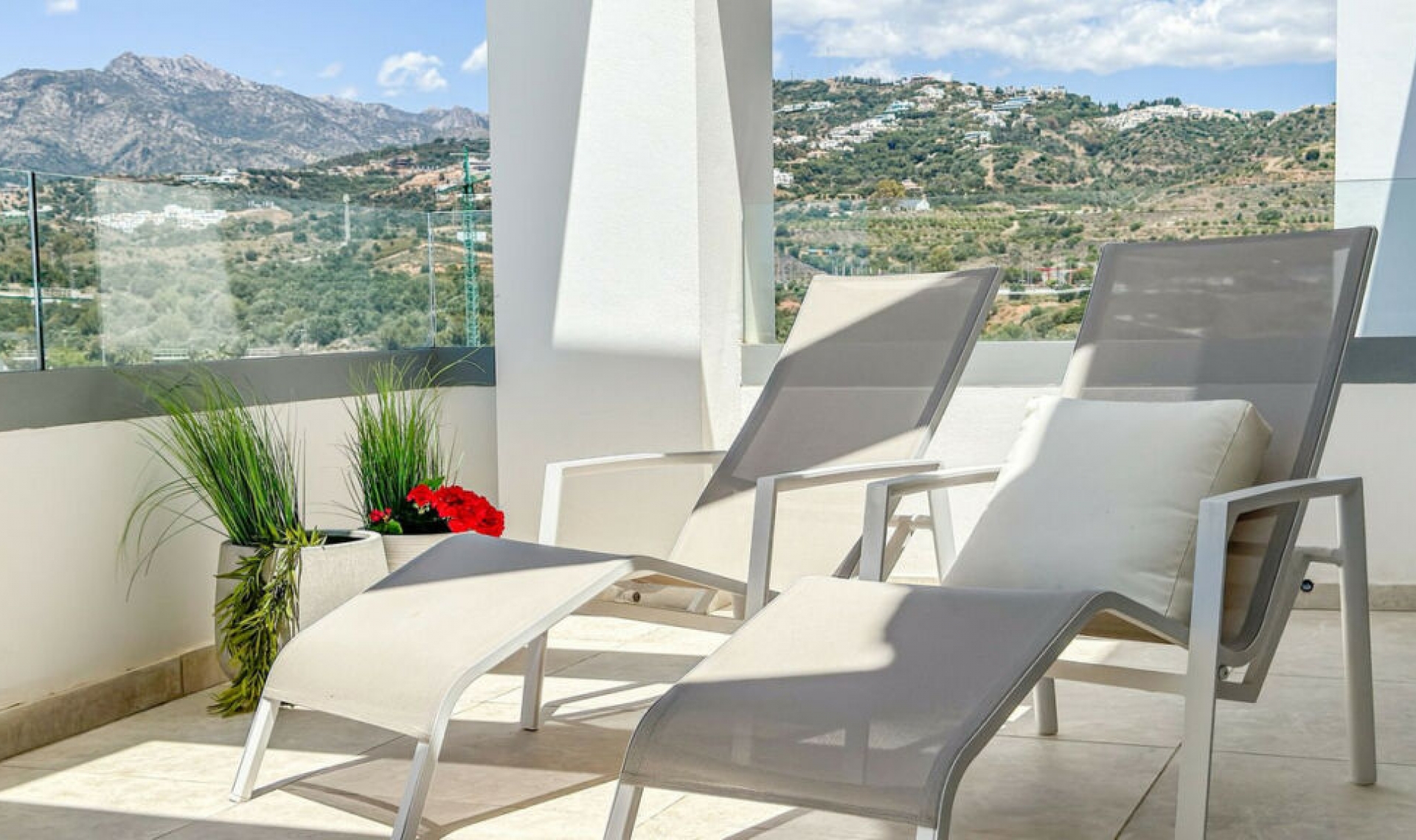 Resale - Apartment -
Marbella