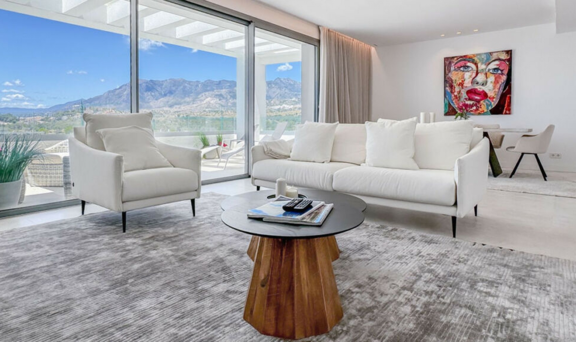 Resale - Apartment -
Marbella