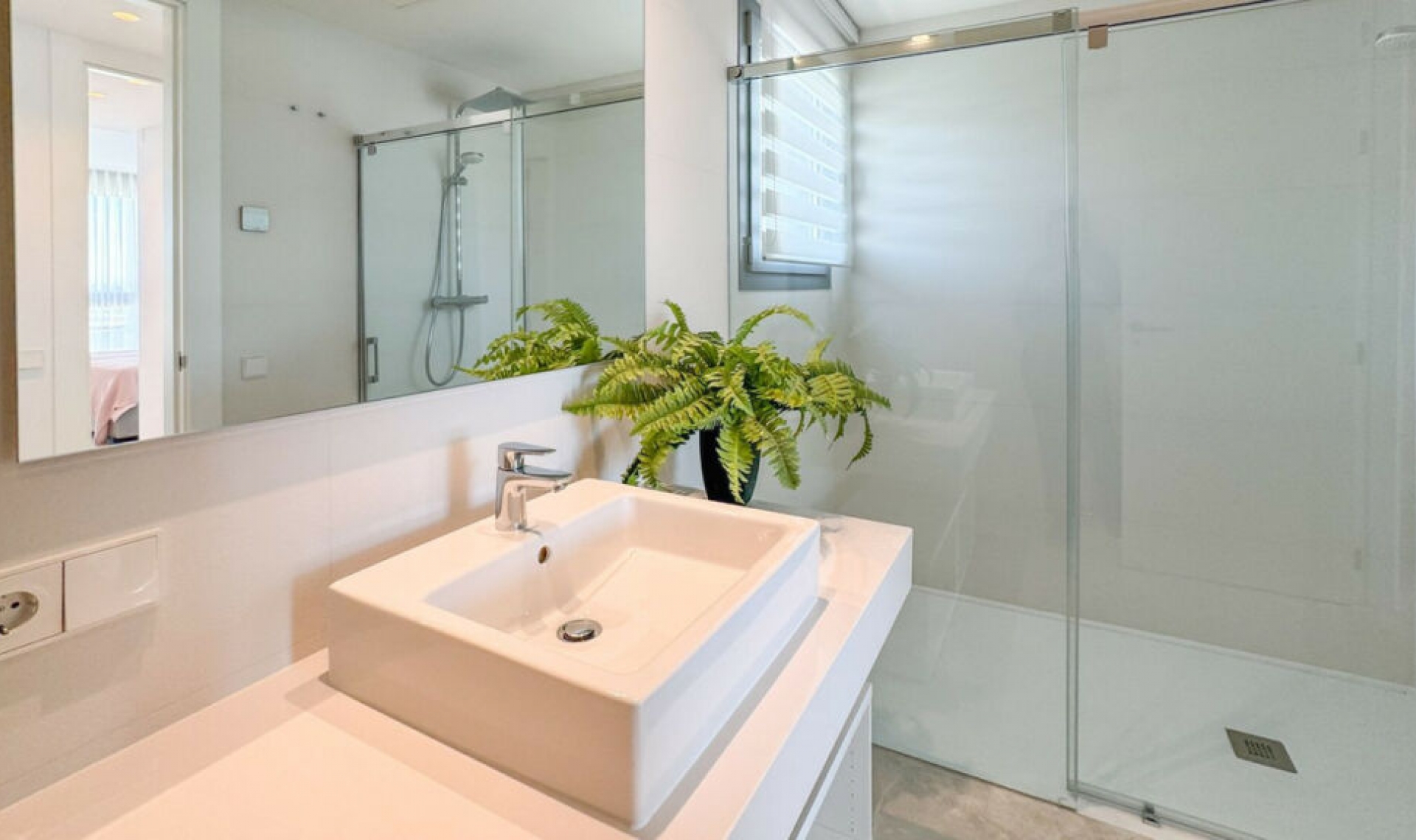 Resale - Apartment -
Marbella