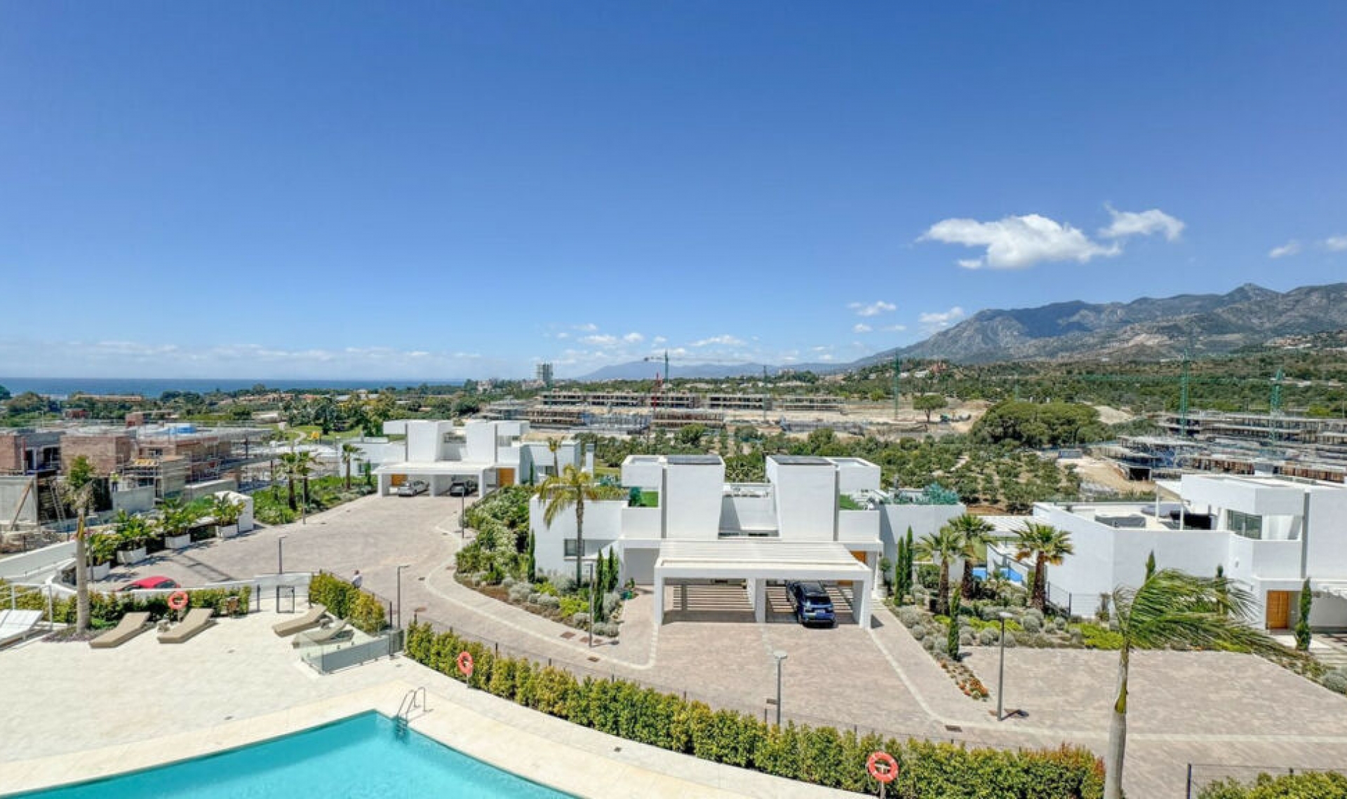 Resale - Apartment -
Marbella