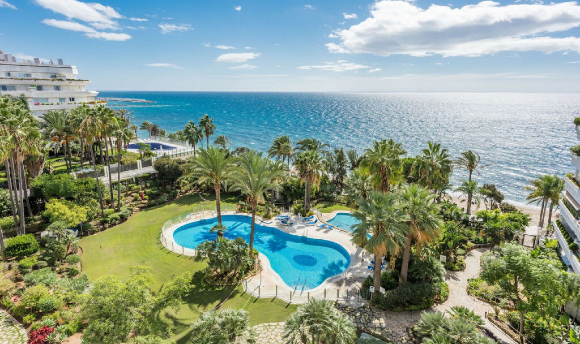 Resale - Apartment -
Marbella