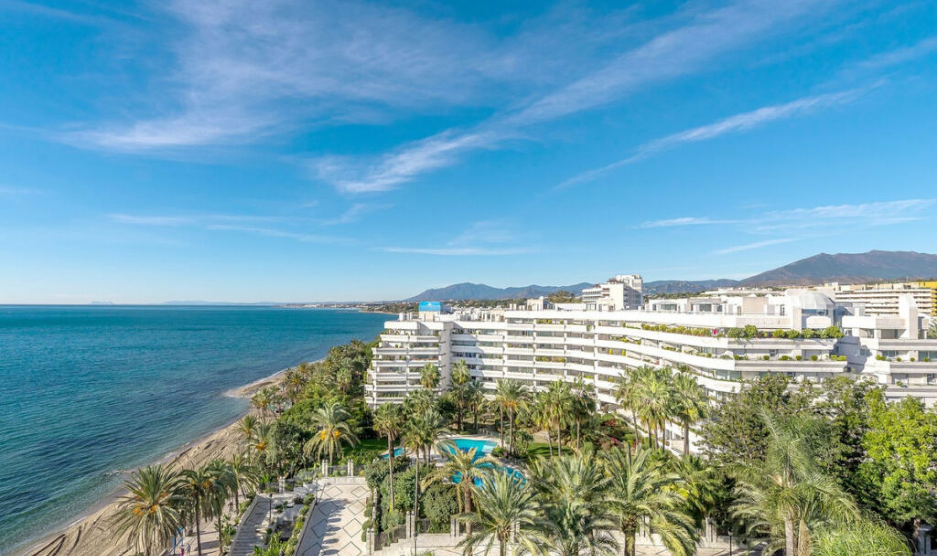 Resale - Apartment -
Marbella