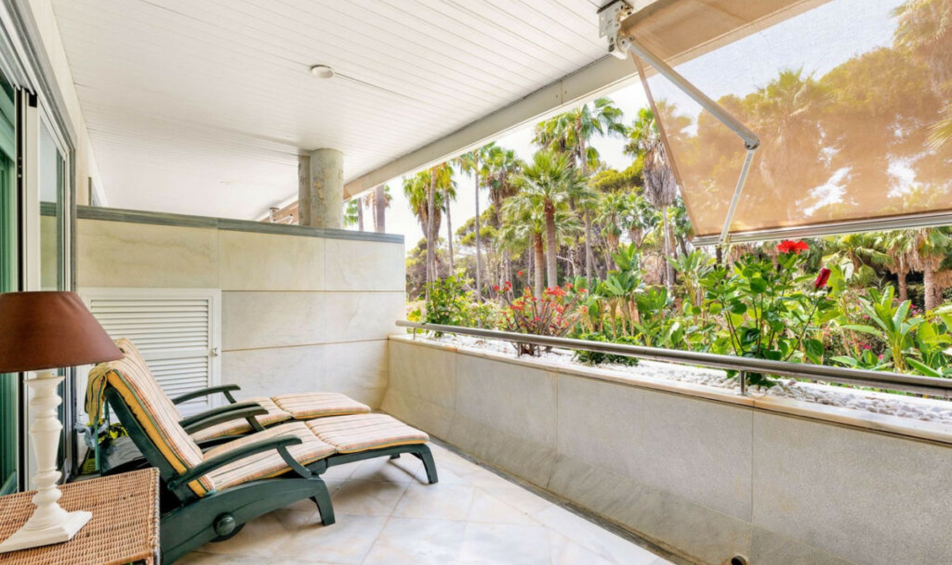 Resale - Apartment -
Marbella