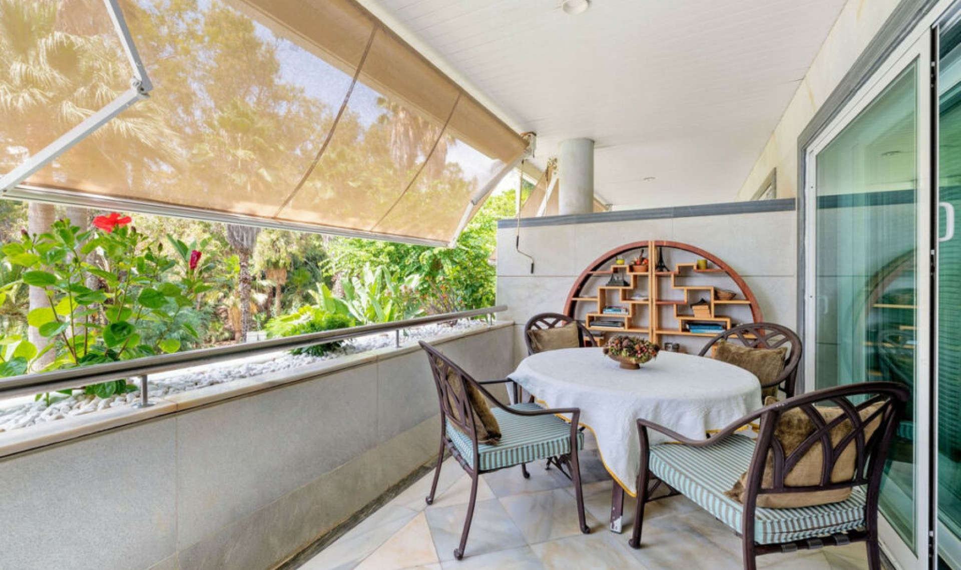 Resale - Apartment -
Marbella