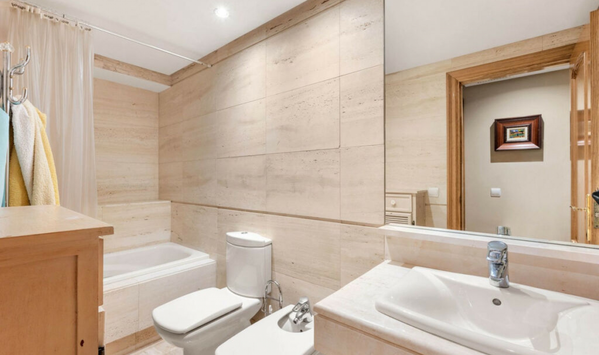 Resale - Apartment -
Marbella