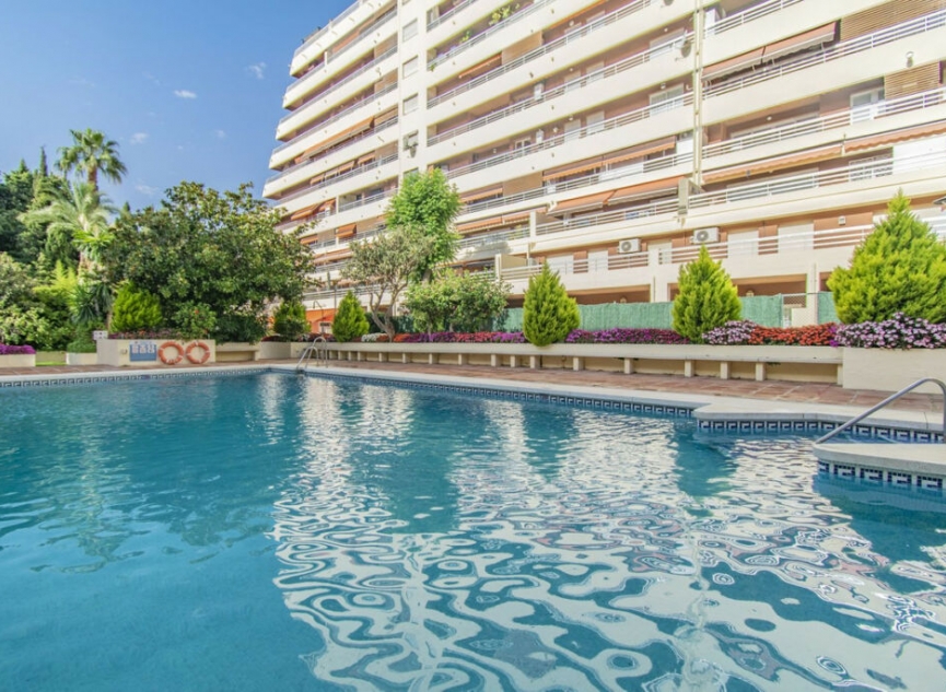 Resale - Apartment -
Marbella
