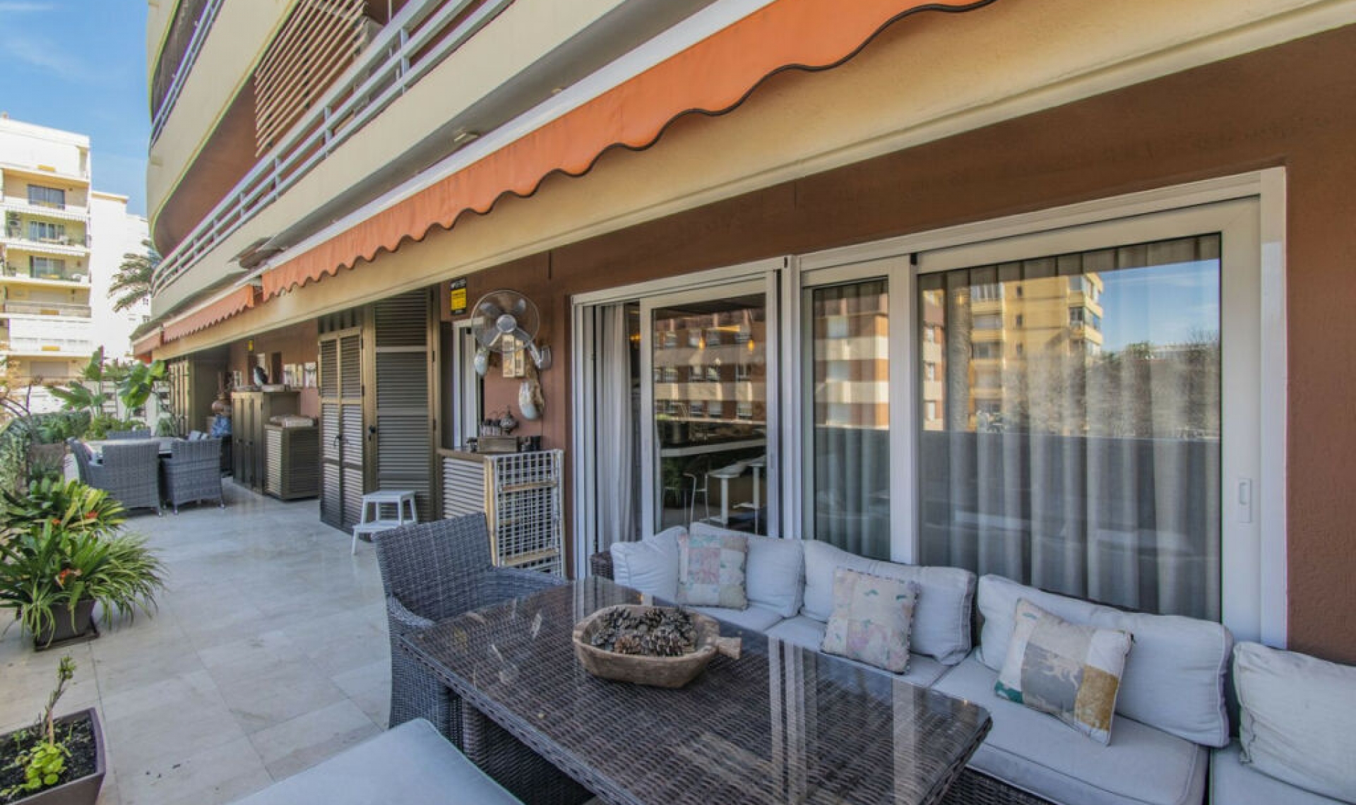 Resale - Apartment -
Marbella