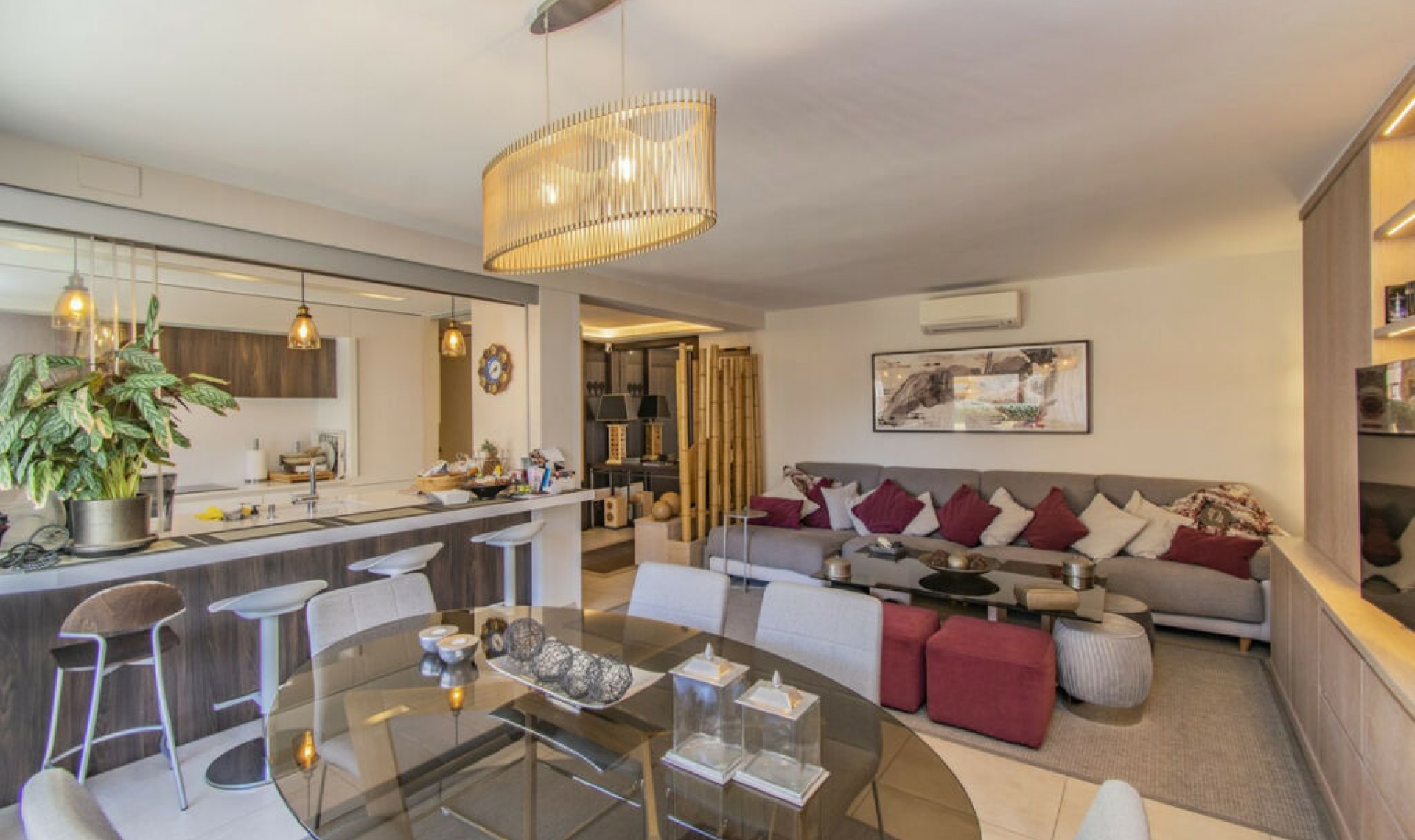 Resale - Apartment -
Marbella