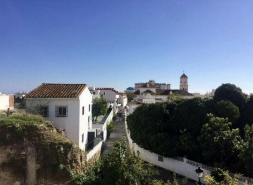 Resale - Apartment -
Marbella