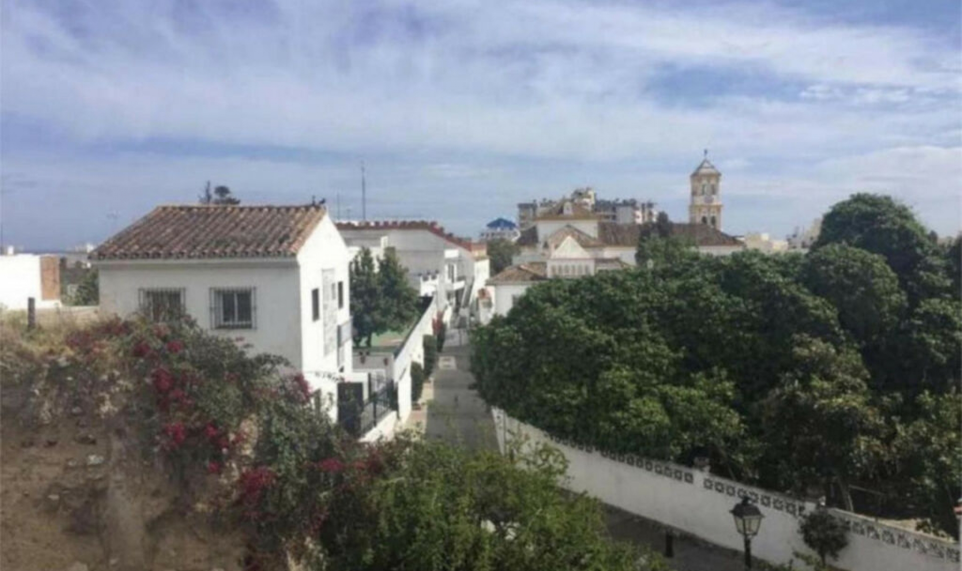 Resale - Apartment -
Marbella