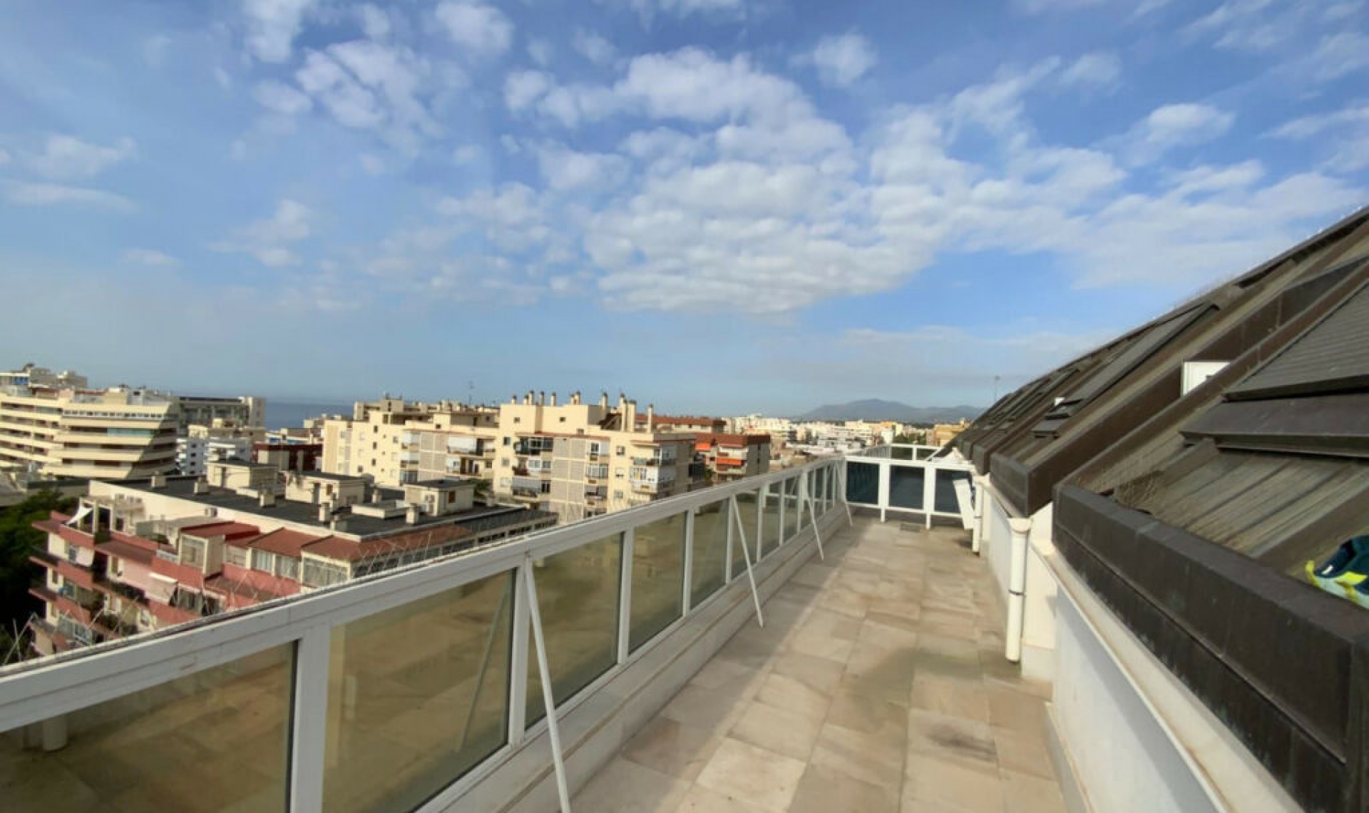 Resale - Apartment -
Marbella