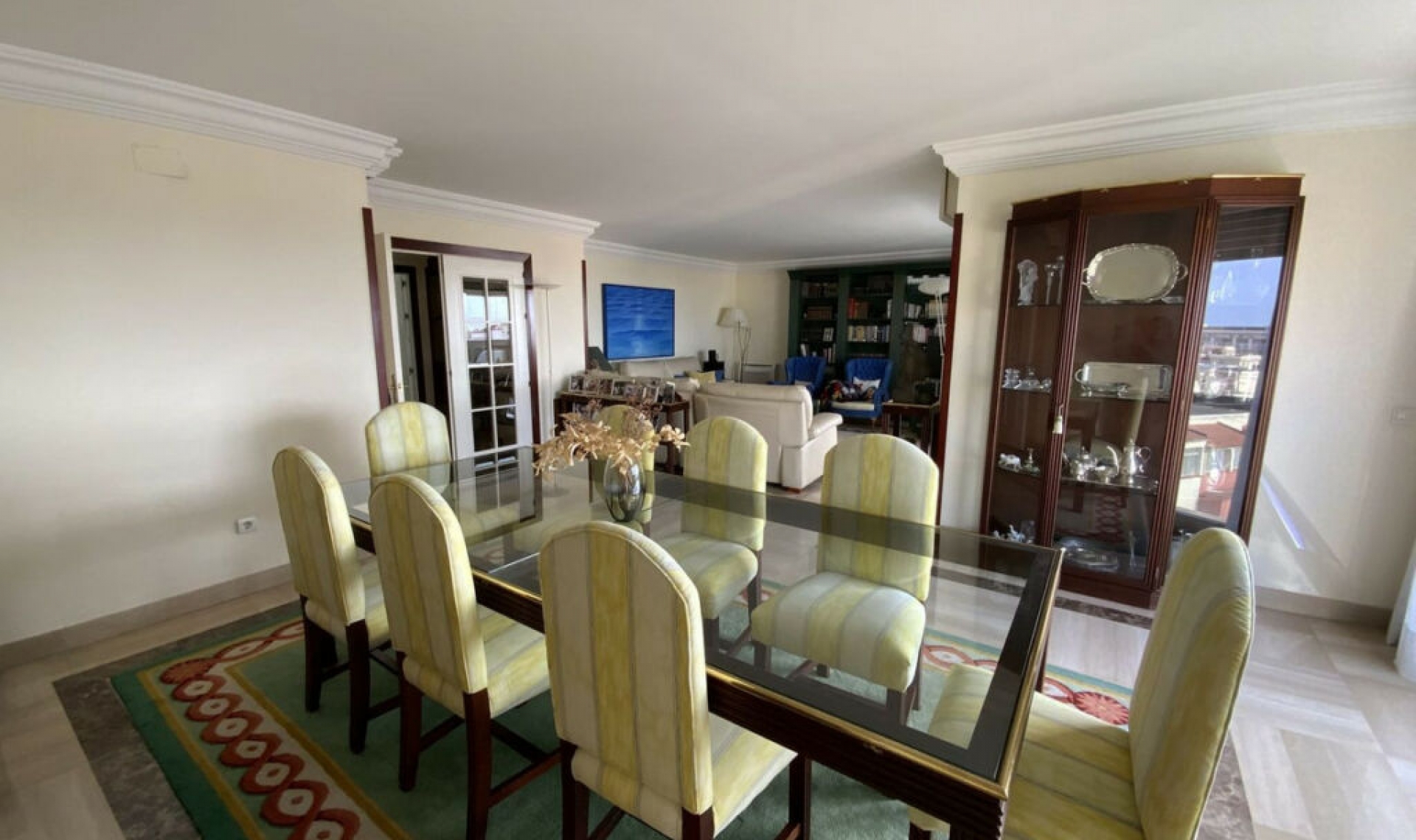 Resale - Apartment -
Marbella