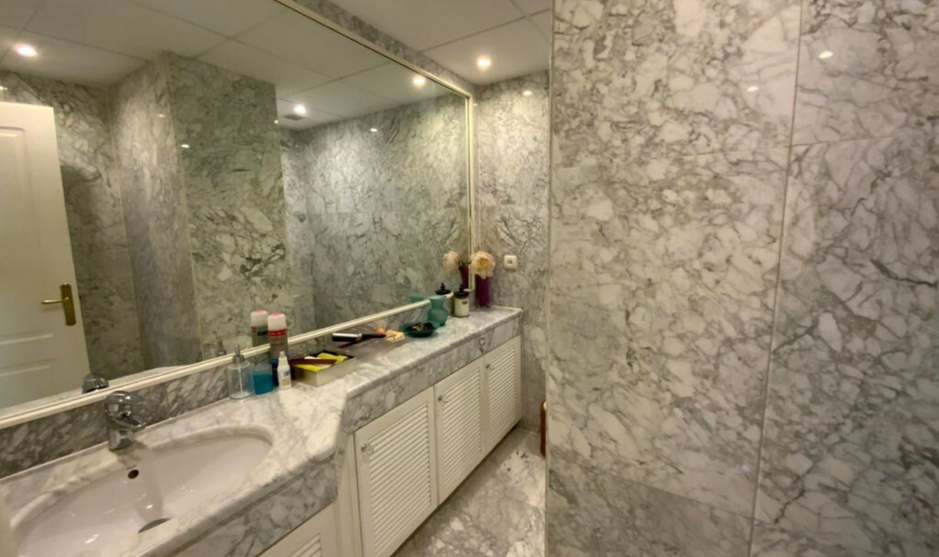 Resale - Apartment -
Marbella