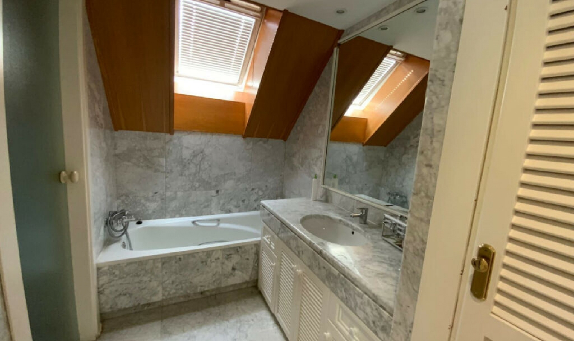 Resale - Apartment -
Marbella