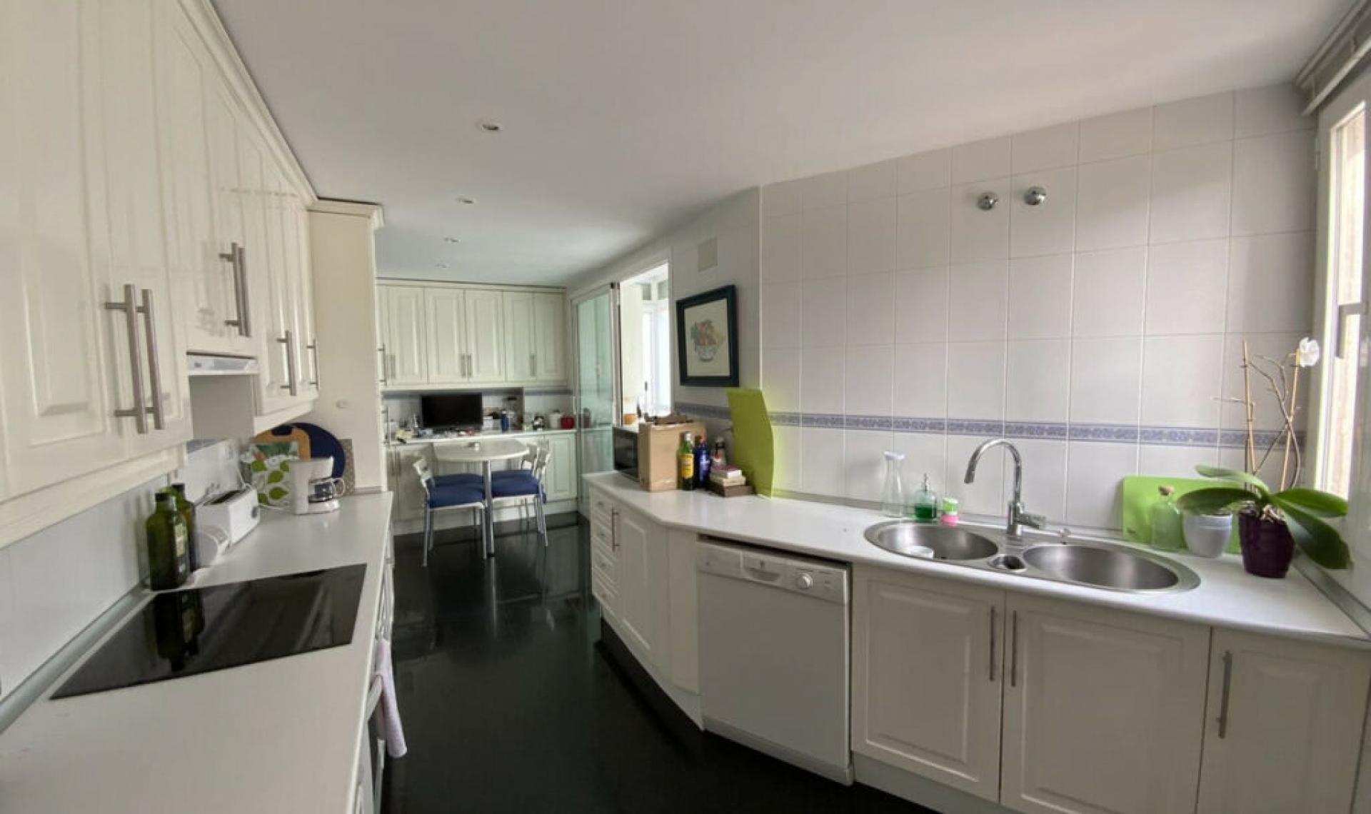 Resale - Apartment -
Marbella