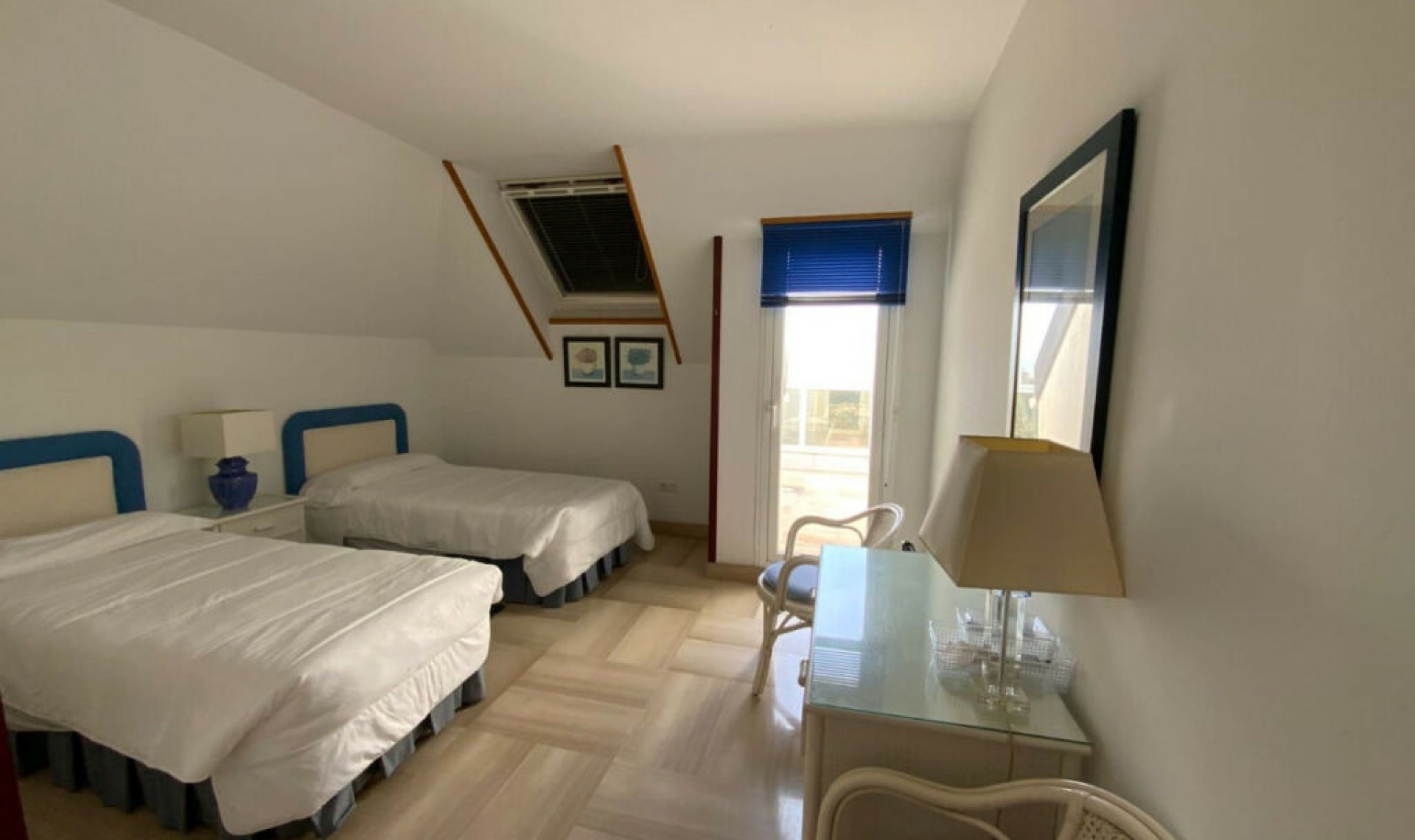 Resale - Apartment -
Marbella