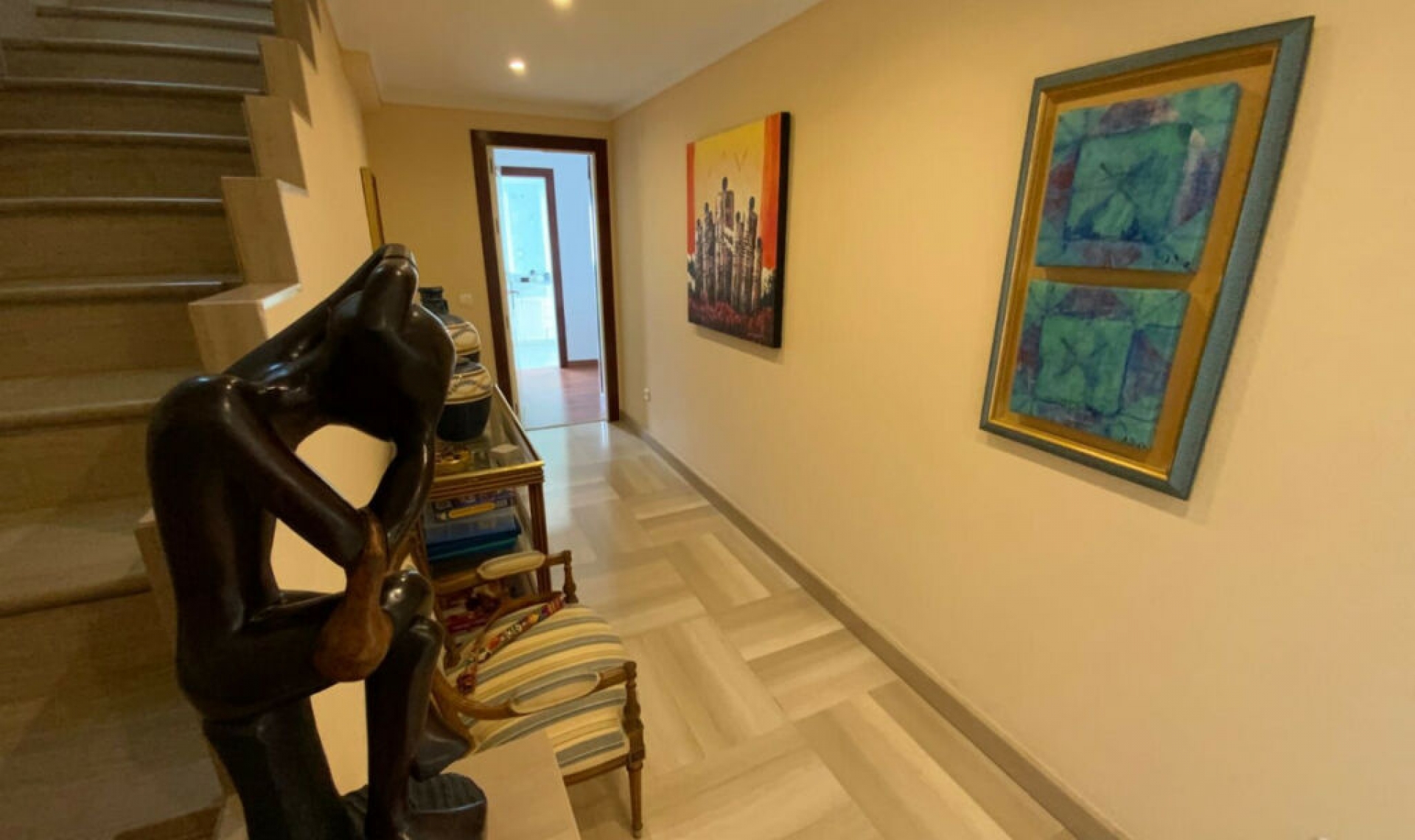 Resale - Apartment -
Marbella
