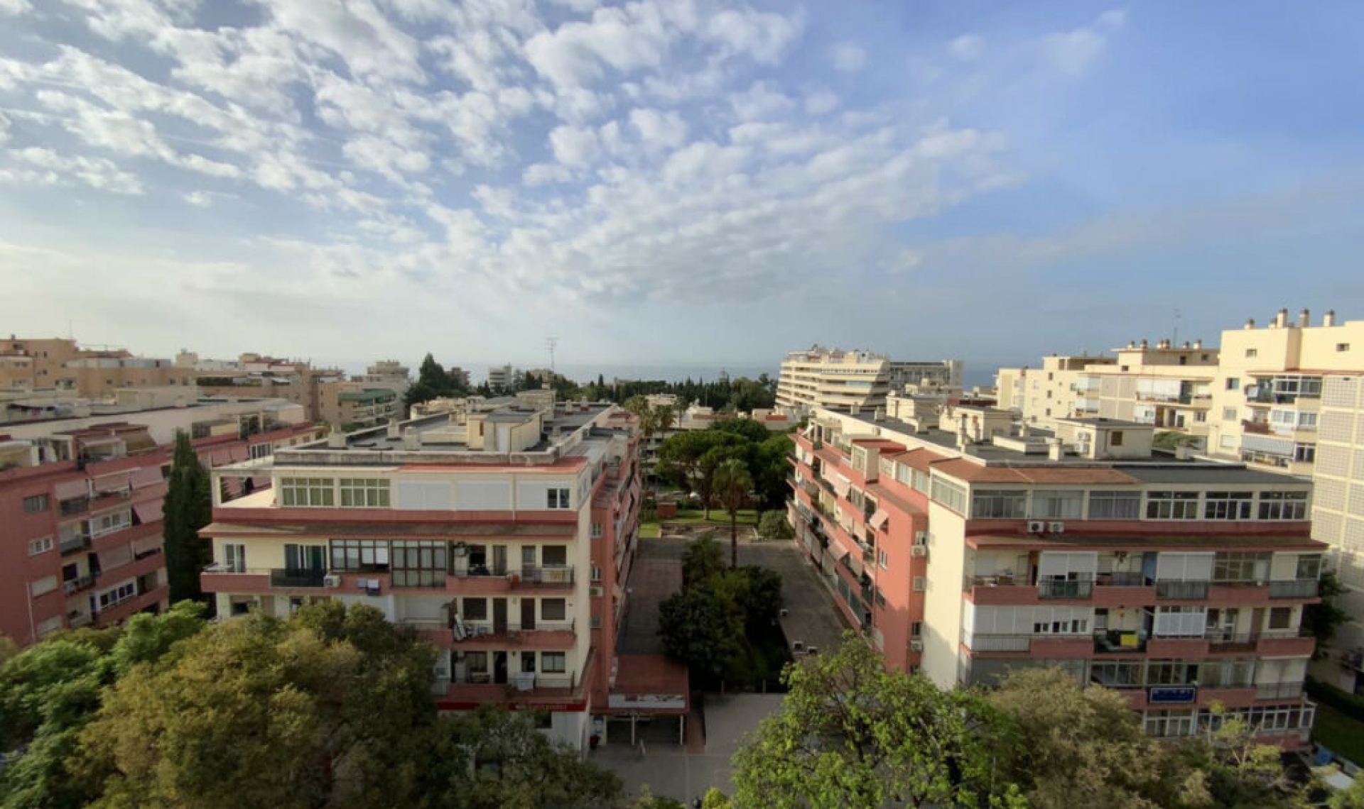 Resale - Apartment -
Marbella