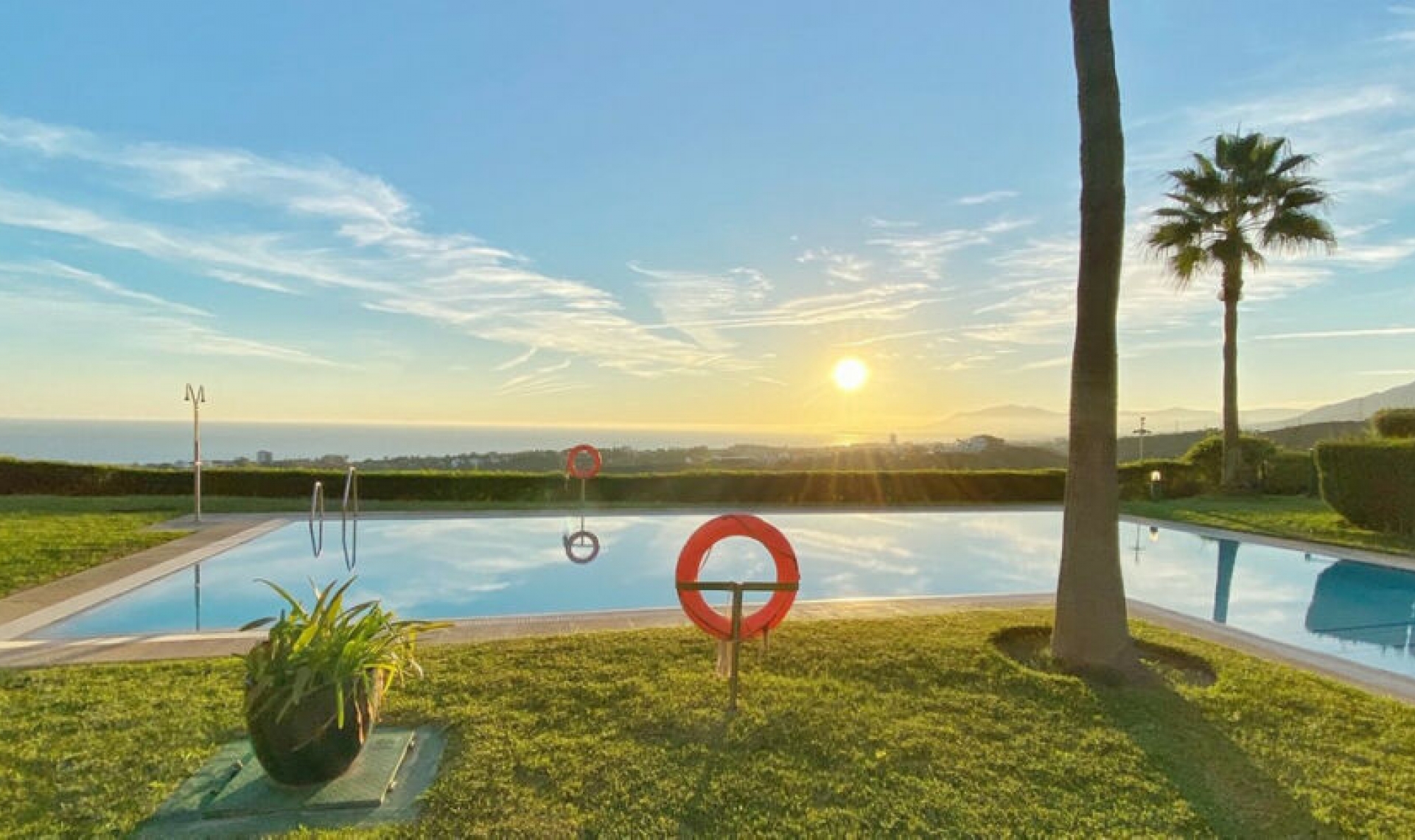 Resale - Apartment -
Marbella