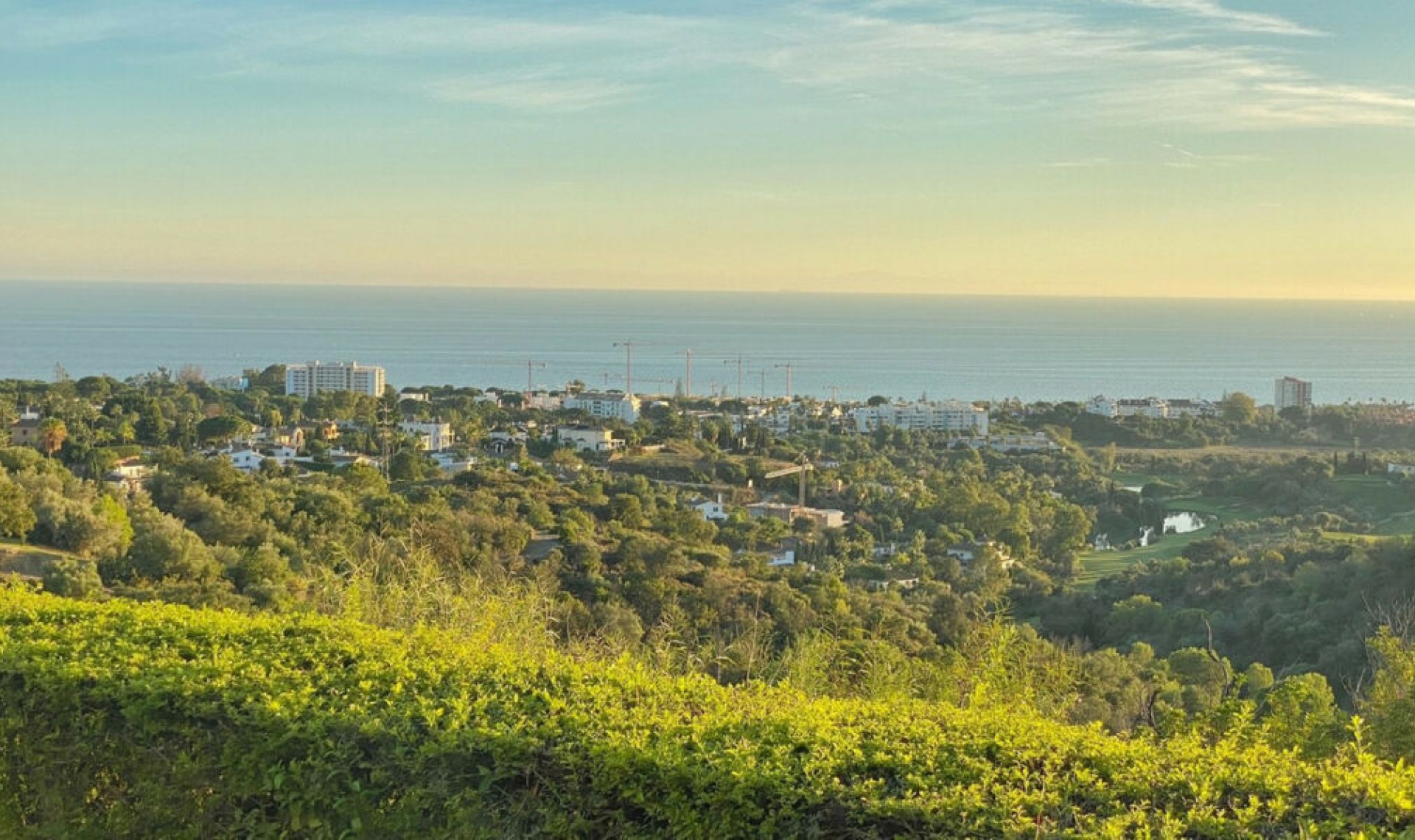 Resale - Apartment -
Marbella