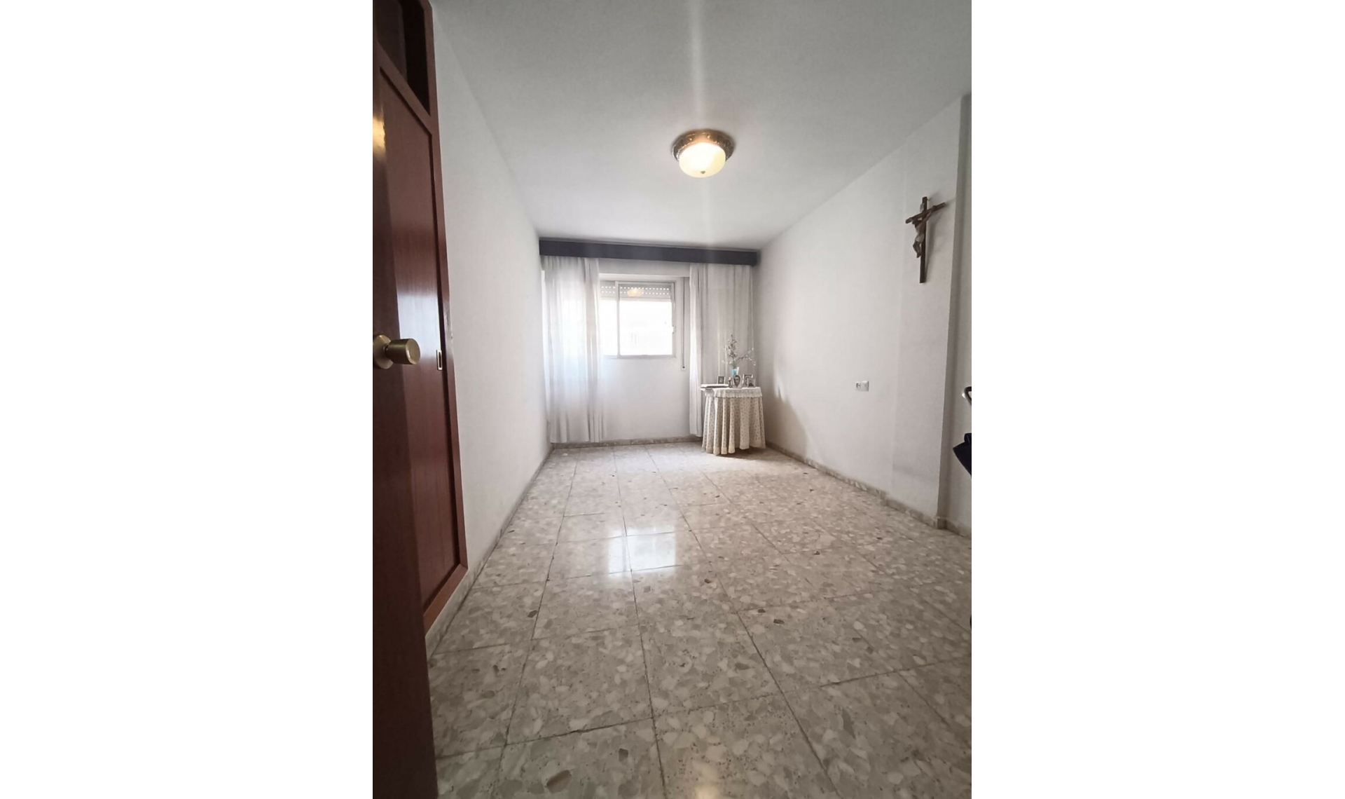 Resale - Apartment -
Marbella