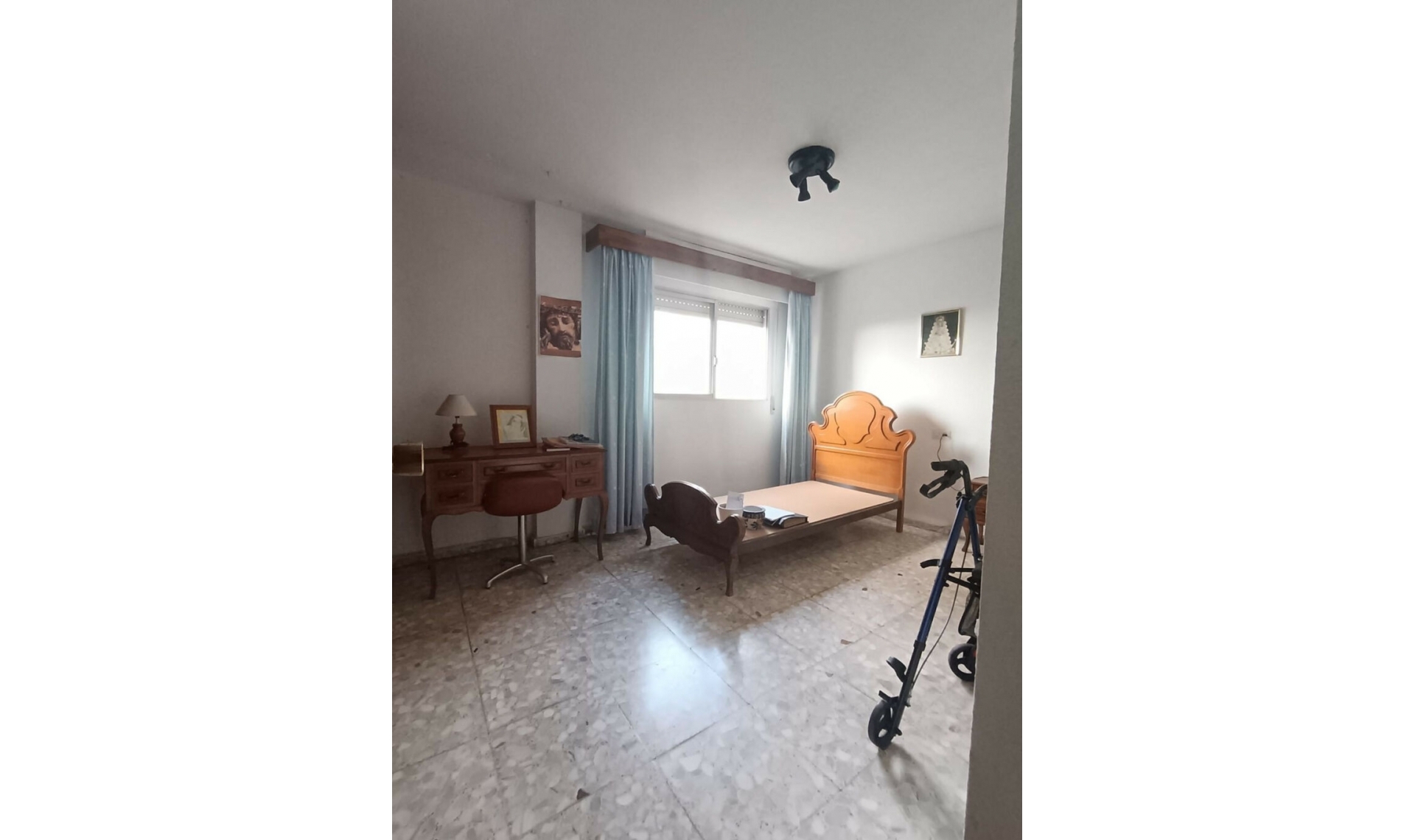Resale - Apartment -
Marbella