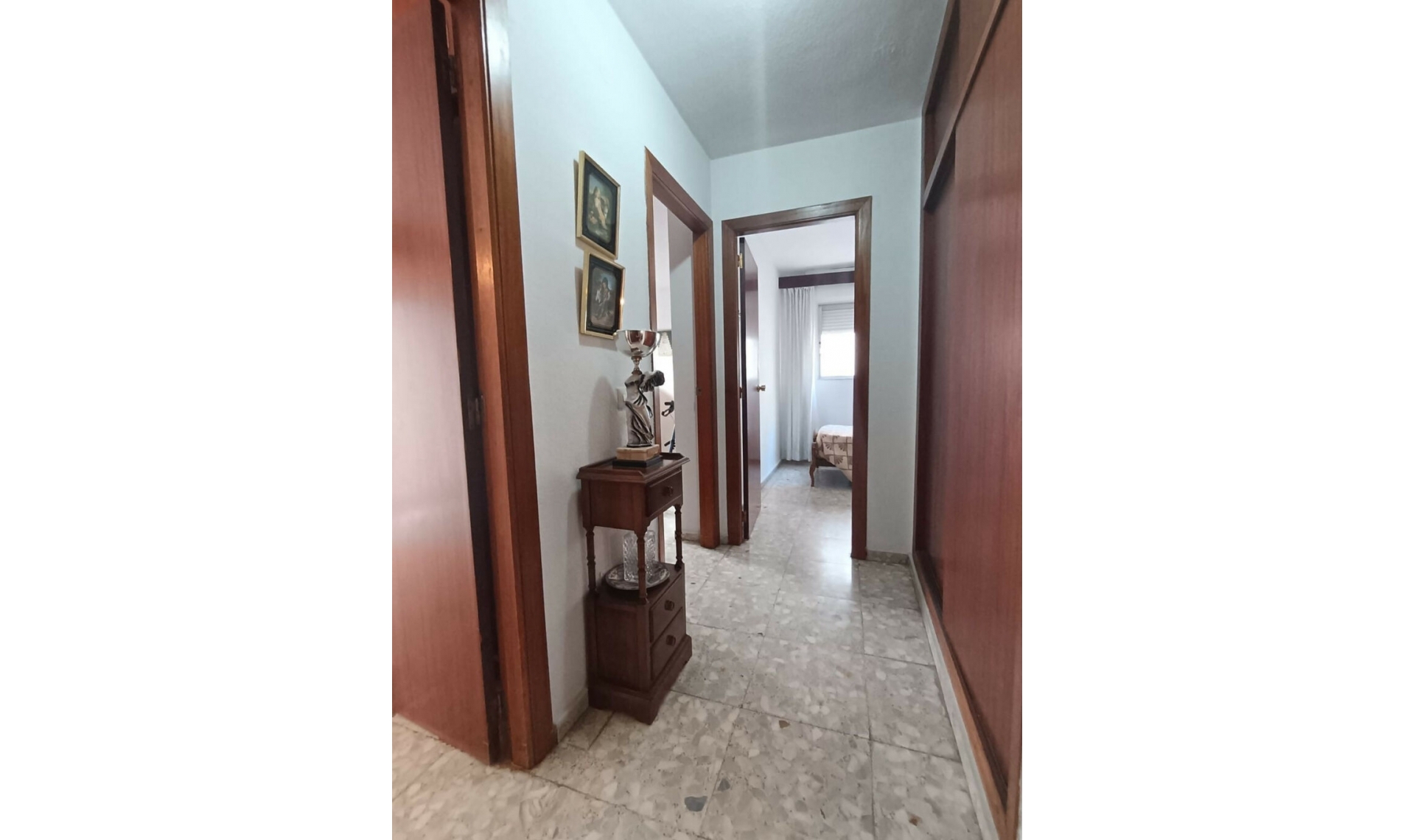 Resale - Apartment -
Marbella
