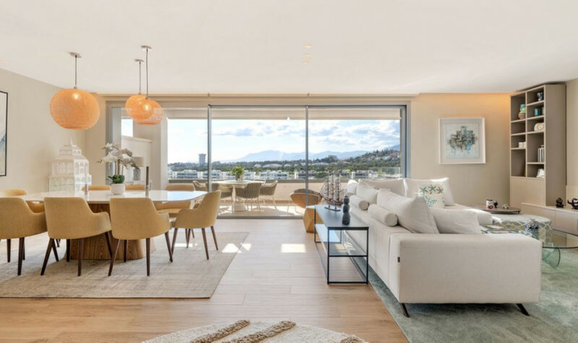 Resale - Apartment -
Marbella