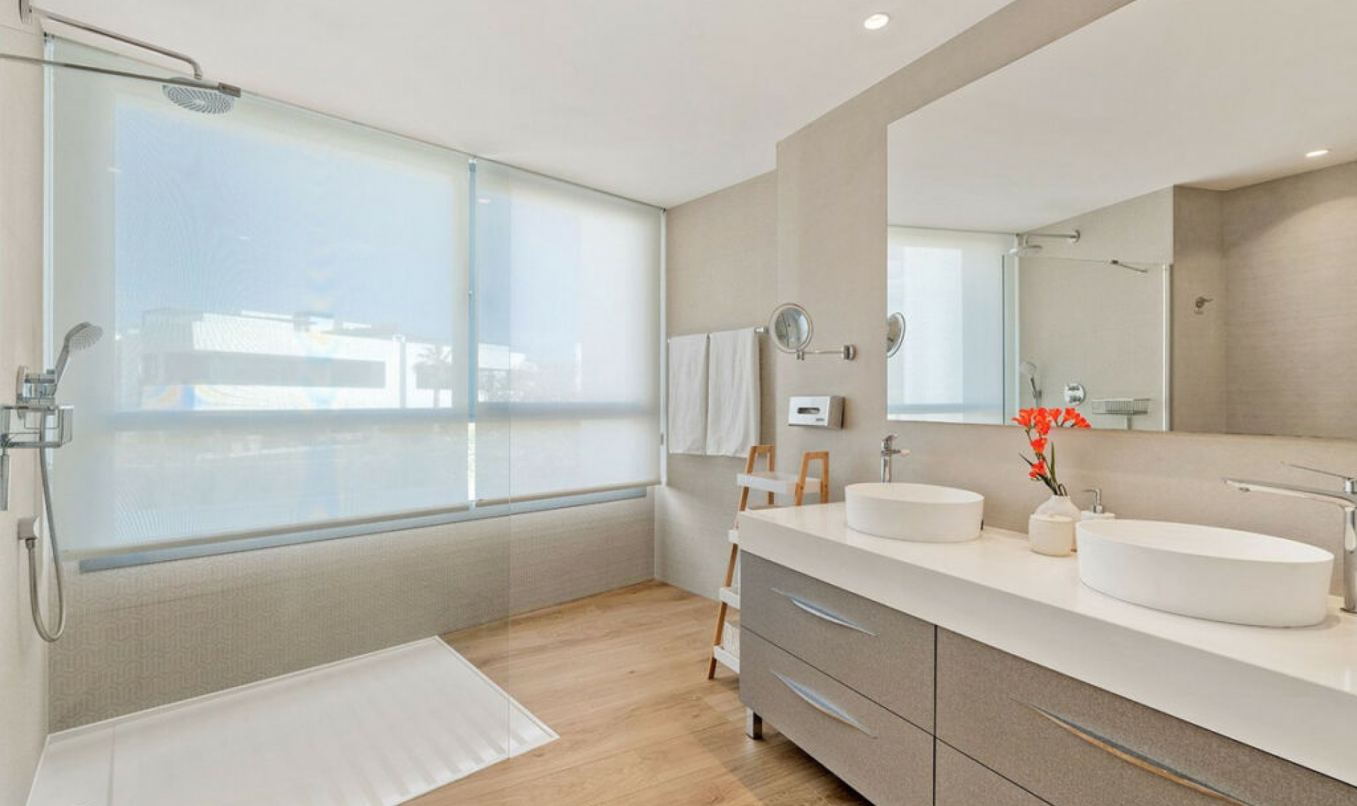 Resale - Apartment -
Marbella