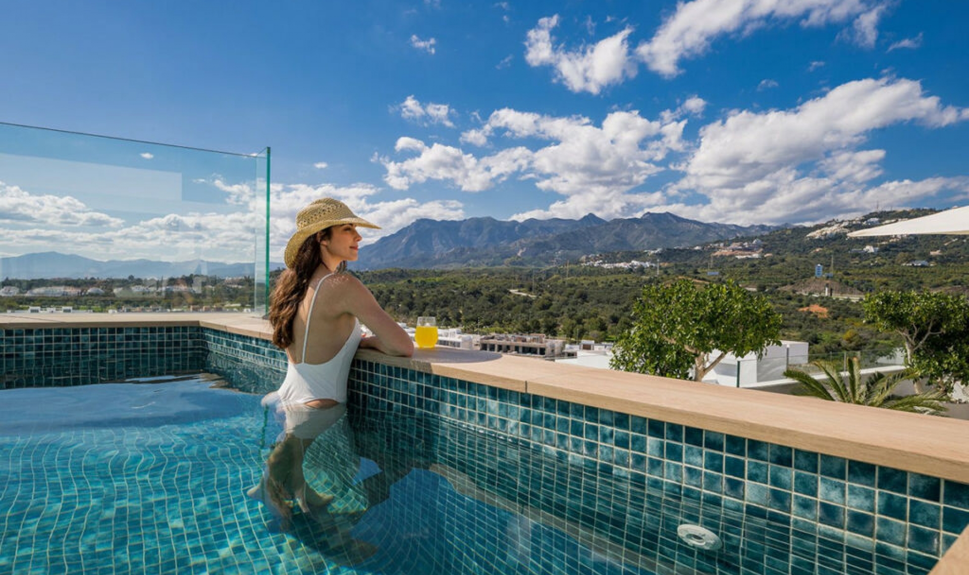 Resale - Apartment -
Marbella