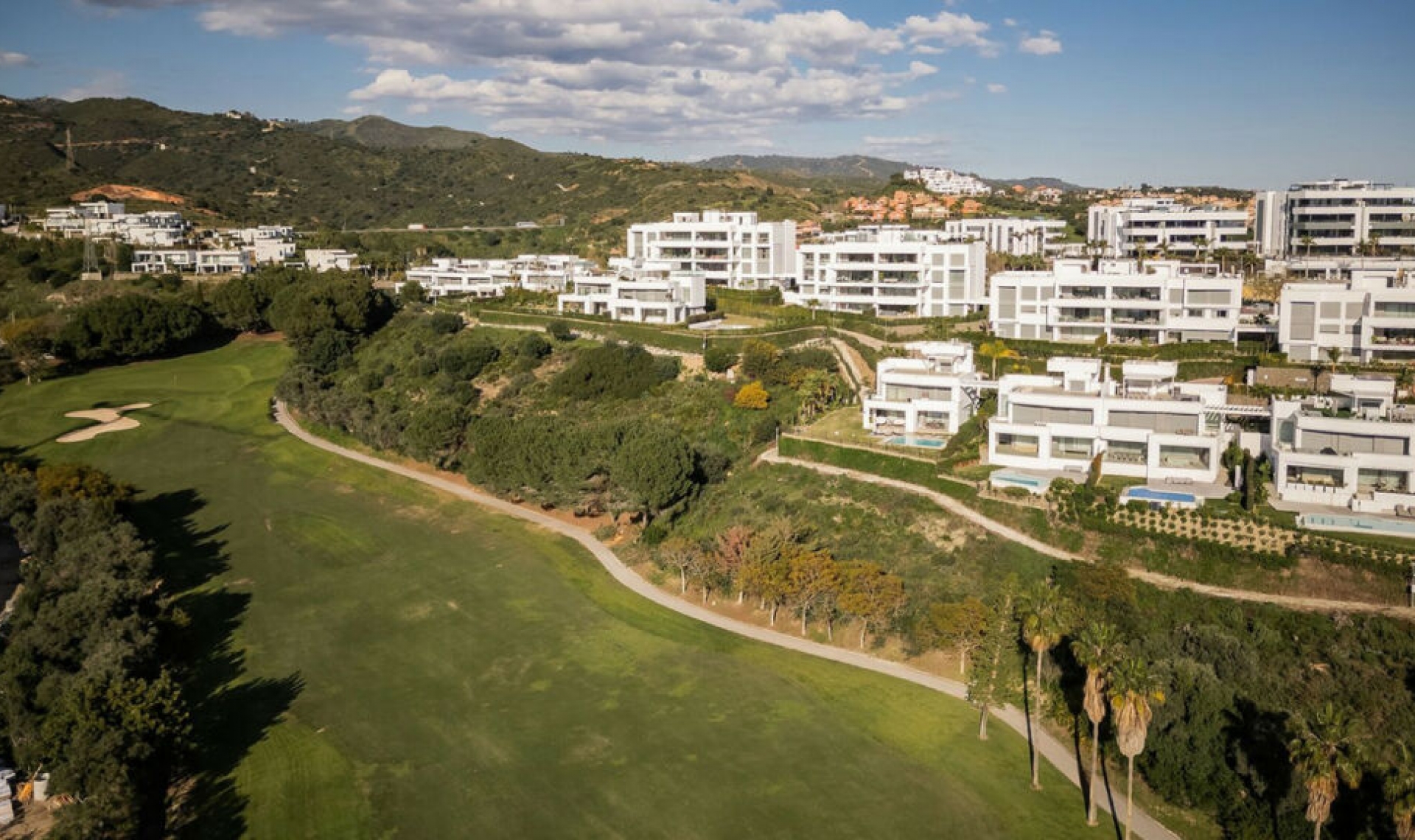 Resale - Apartment -
Marbella