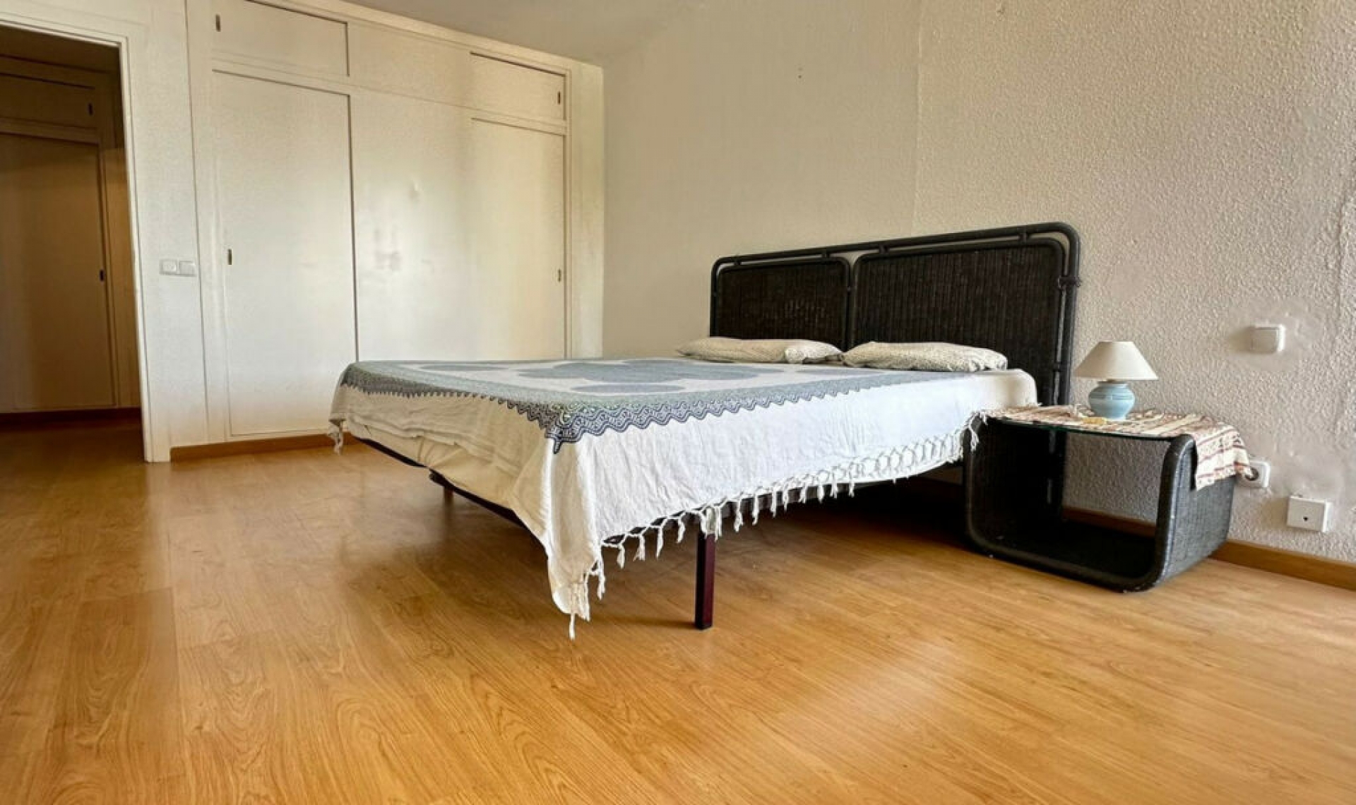 Resale - Apartment -
Marbella
