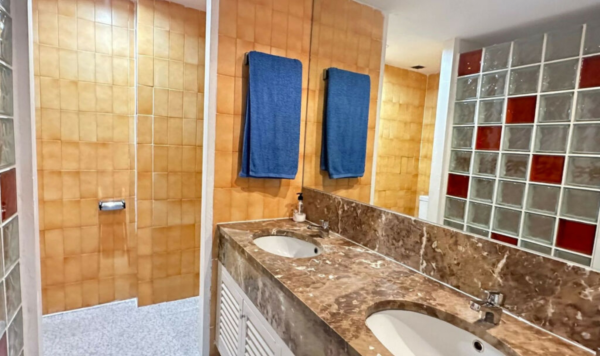 Resale - Apartment -
Marbella