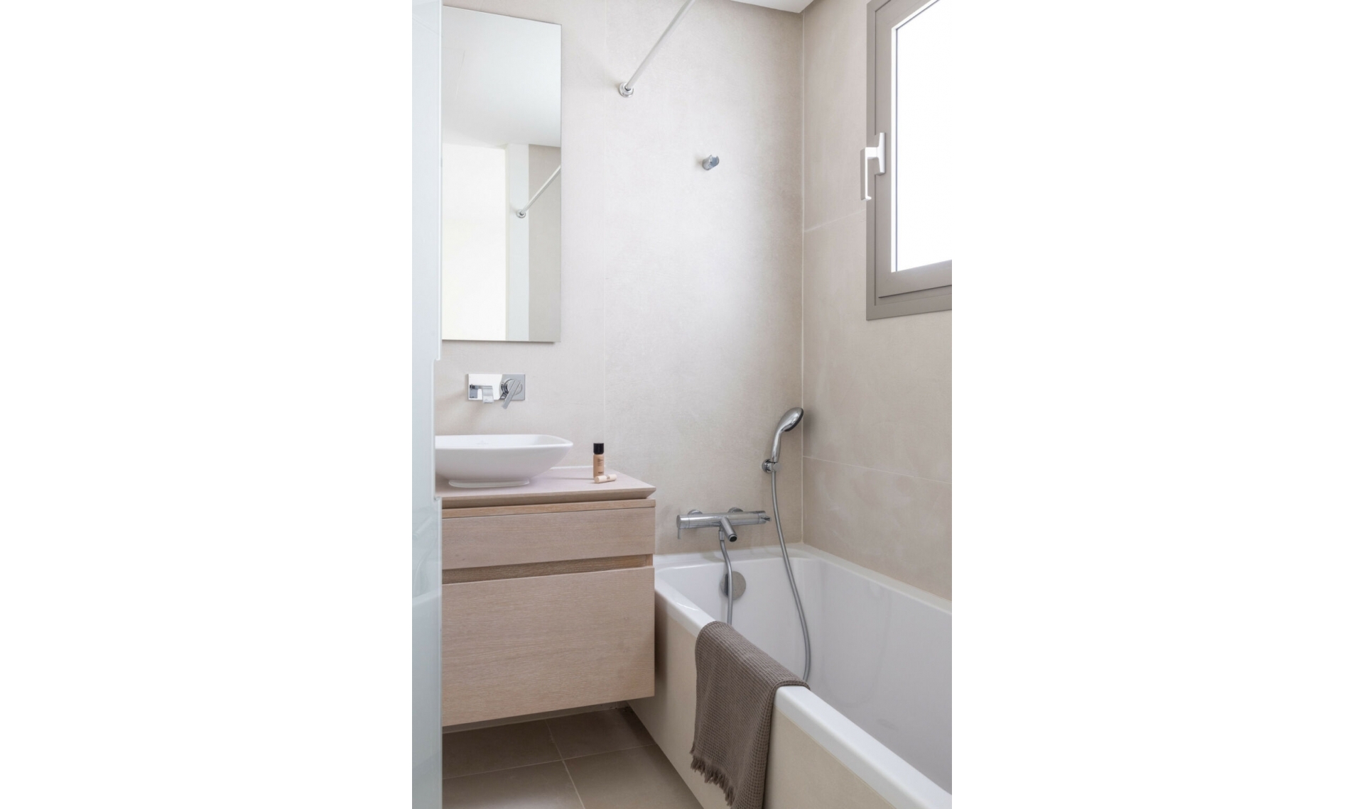 Resale - Apartment -
Marbella