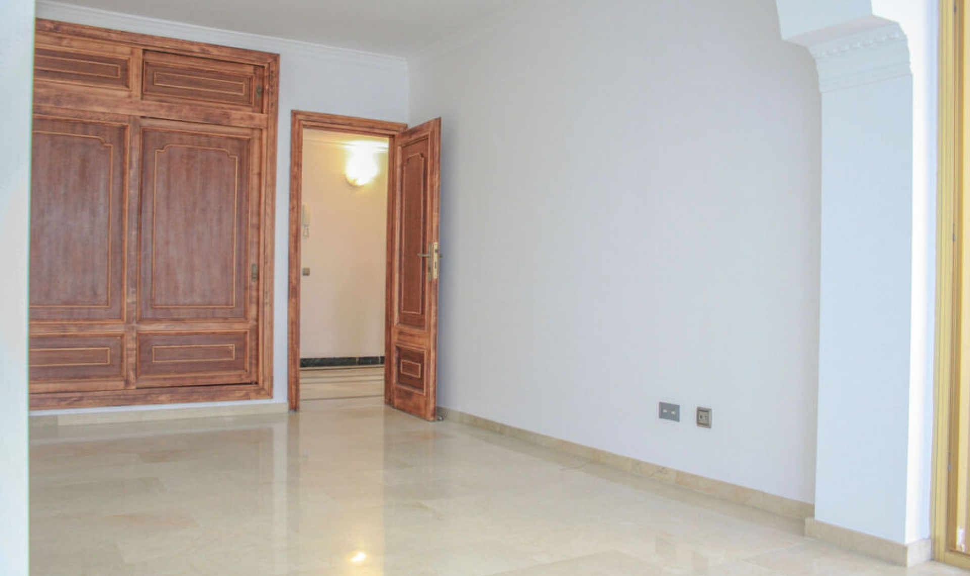 Resale - Apartment -
Marbella