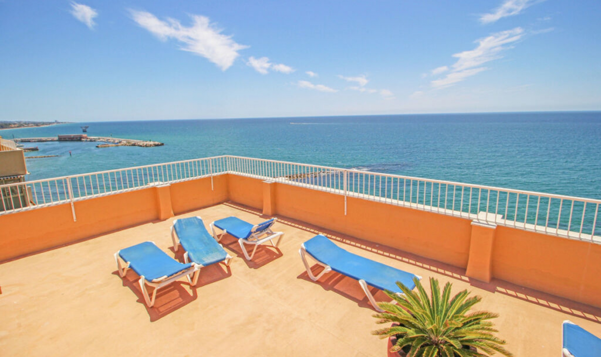 Resale - Apartment -
Marbella
