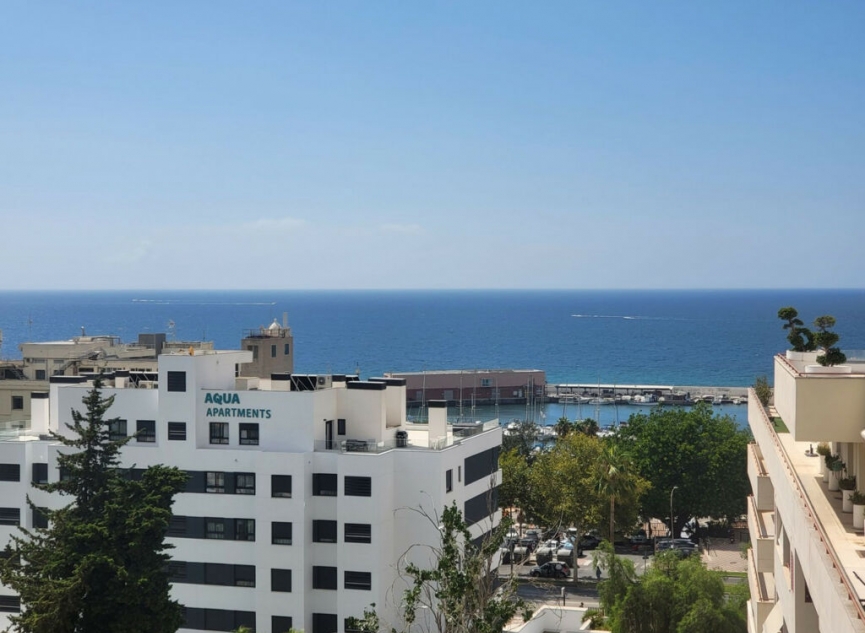 Resale - Apartment -
Marbella