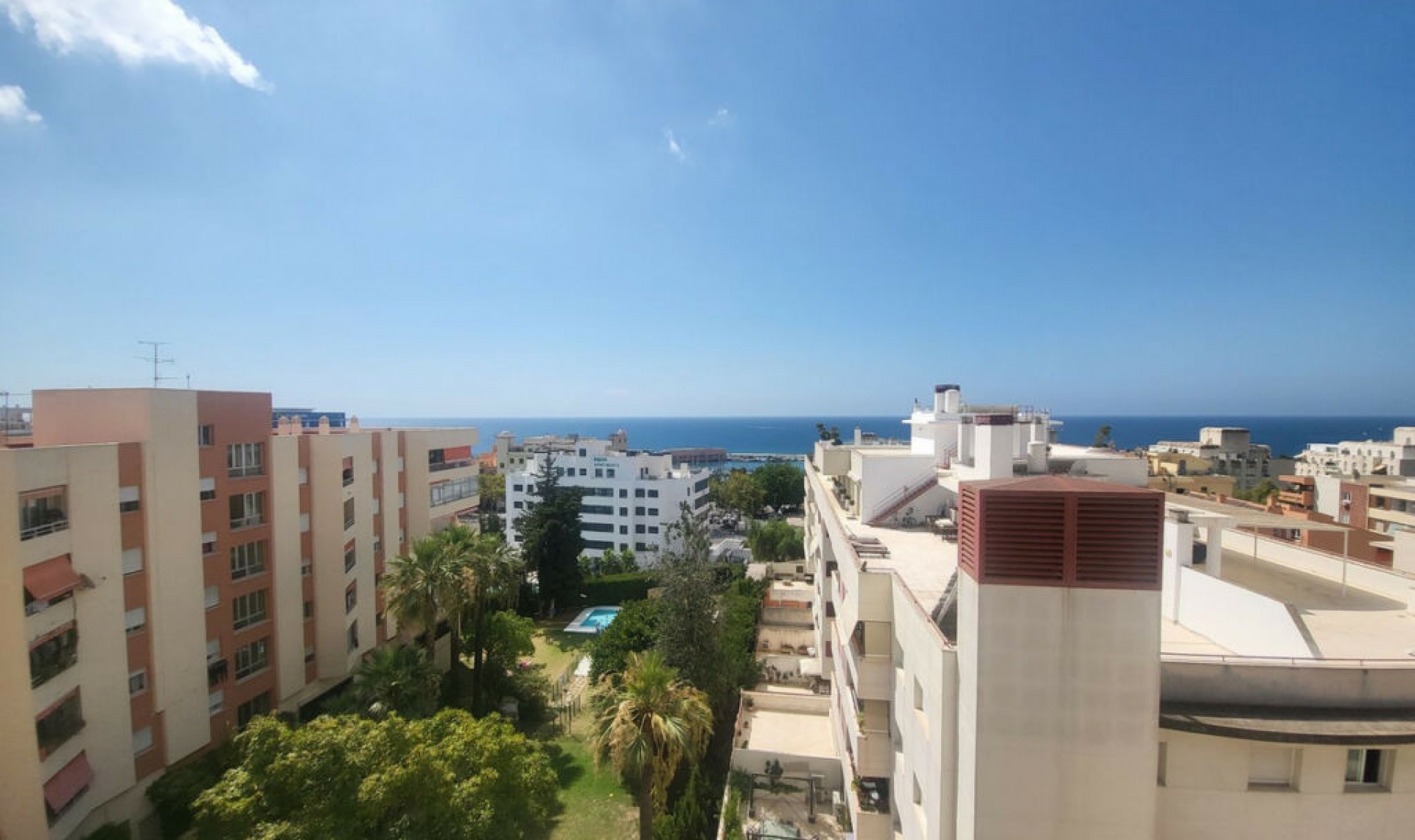 Resale - Apartment -
Marbella