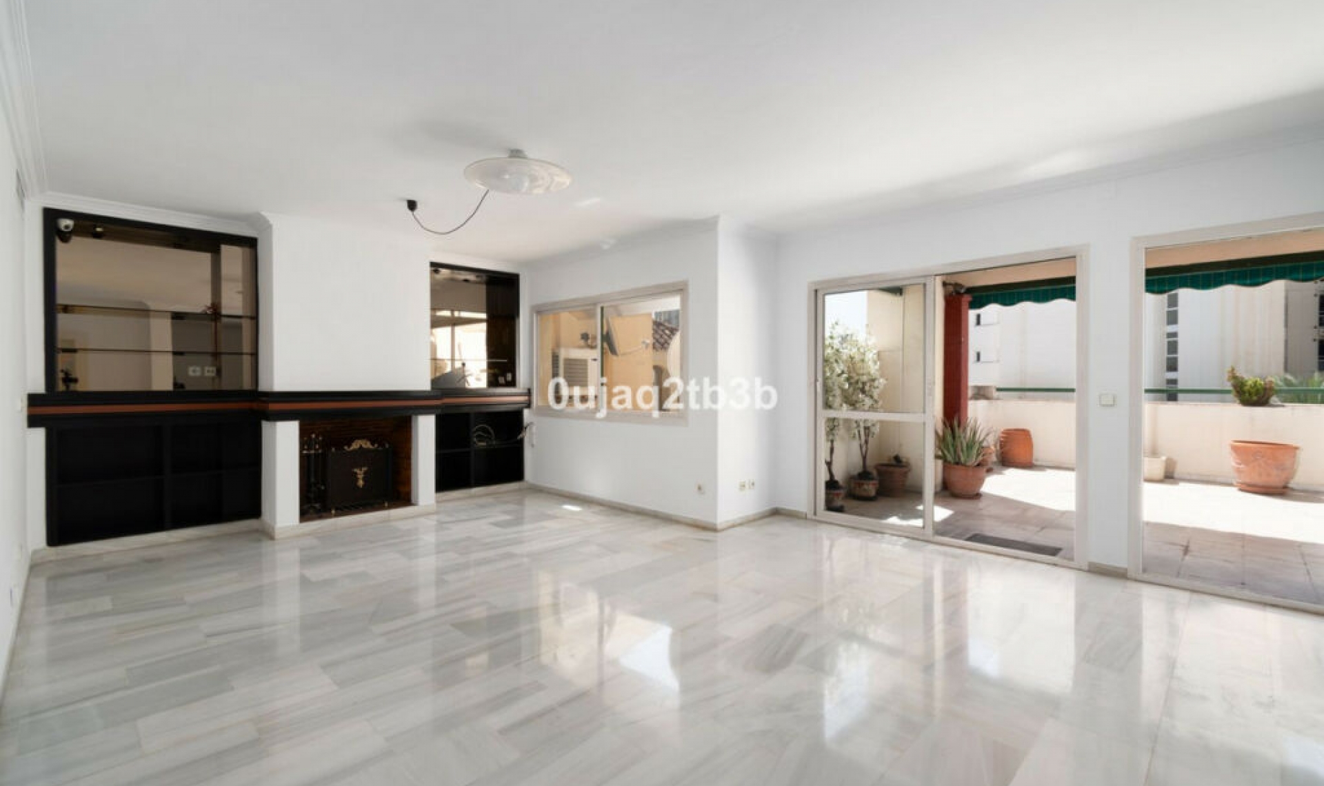 Resale - Apartment -
Marbella