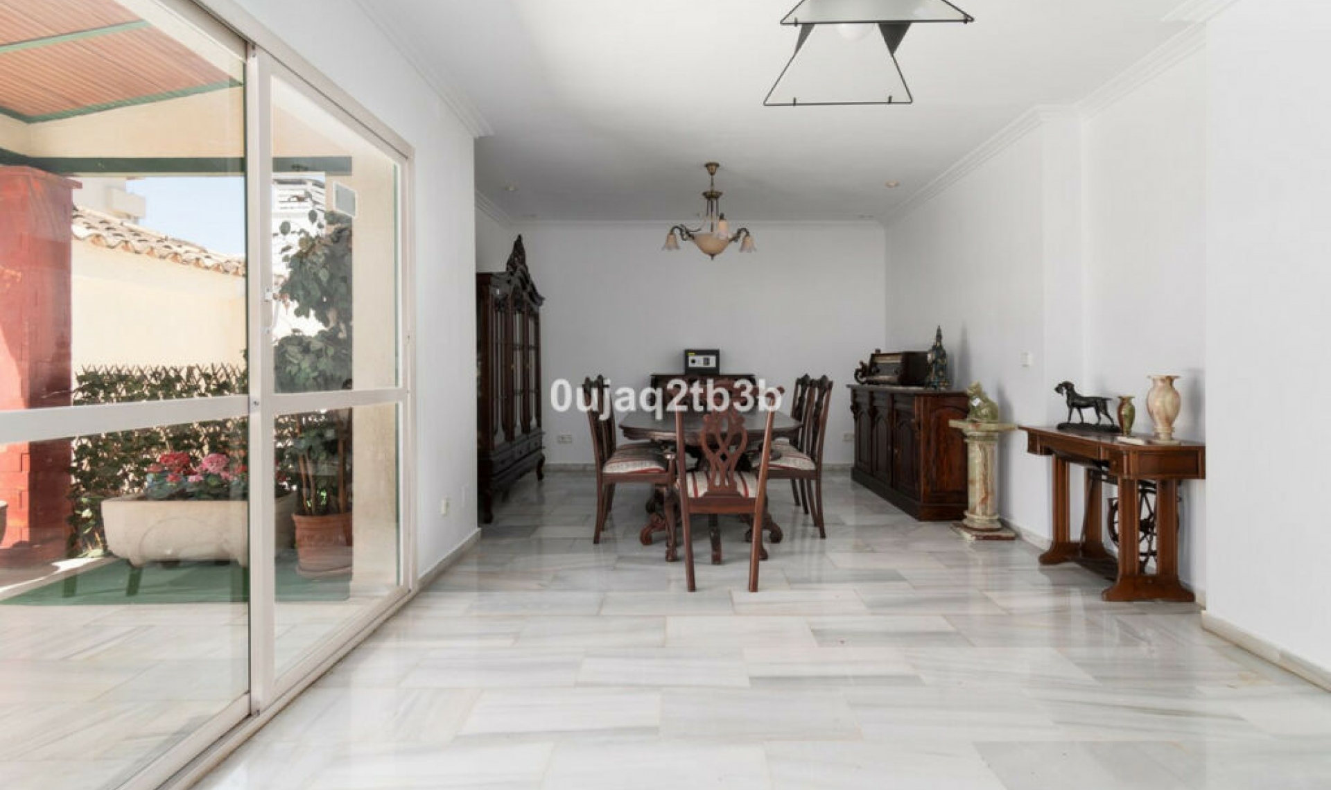 Resale - Apartment -
Marbella