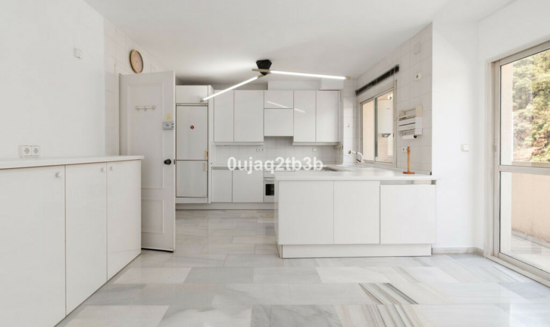 Resale - Apartment -
Marbella