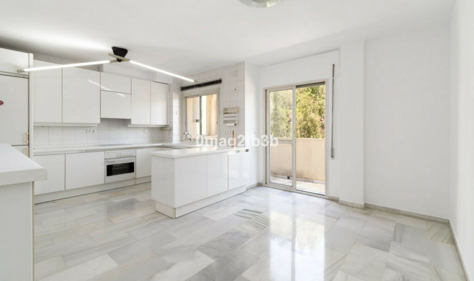 Resale - Apartment -
Marbella