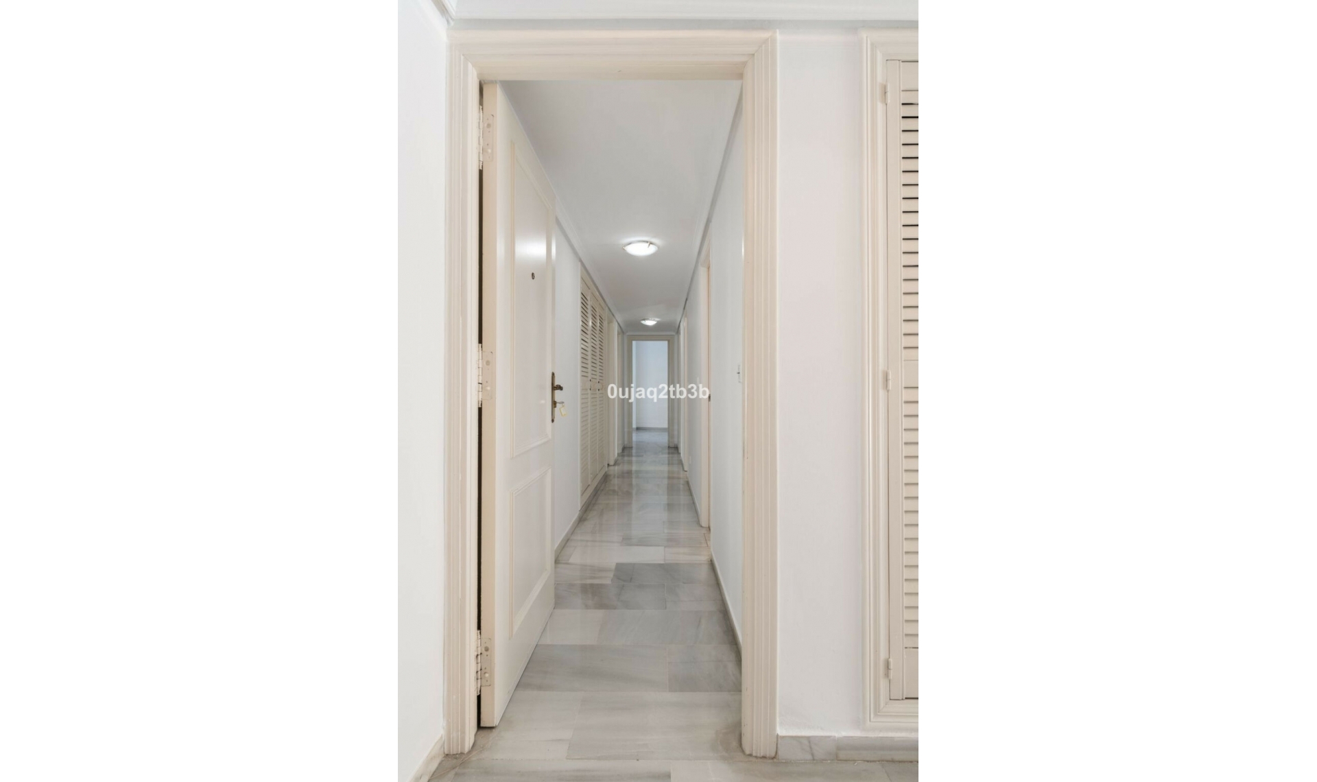 Resale - Apartment -
Marbella