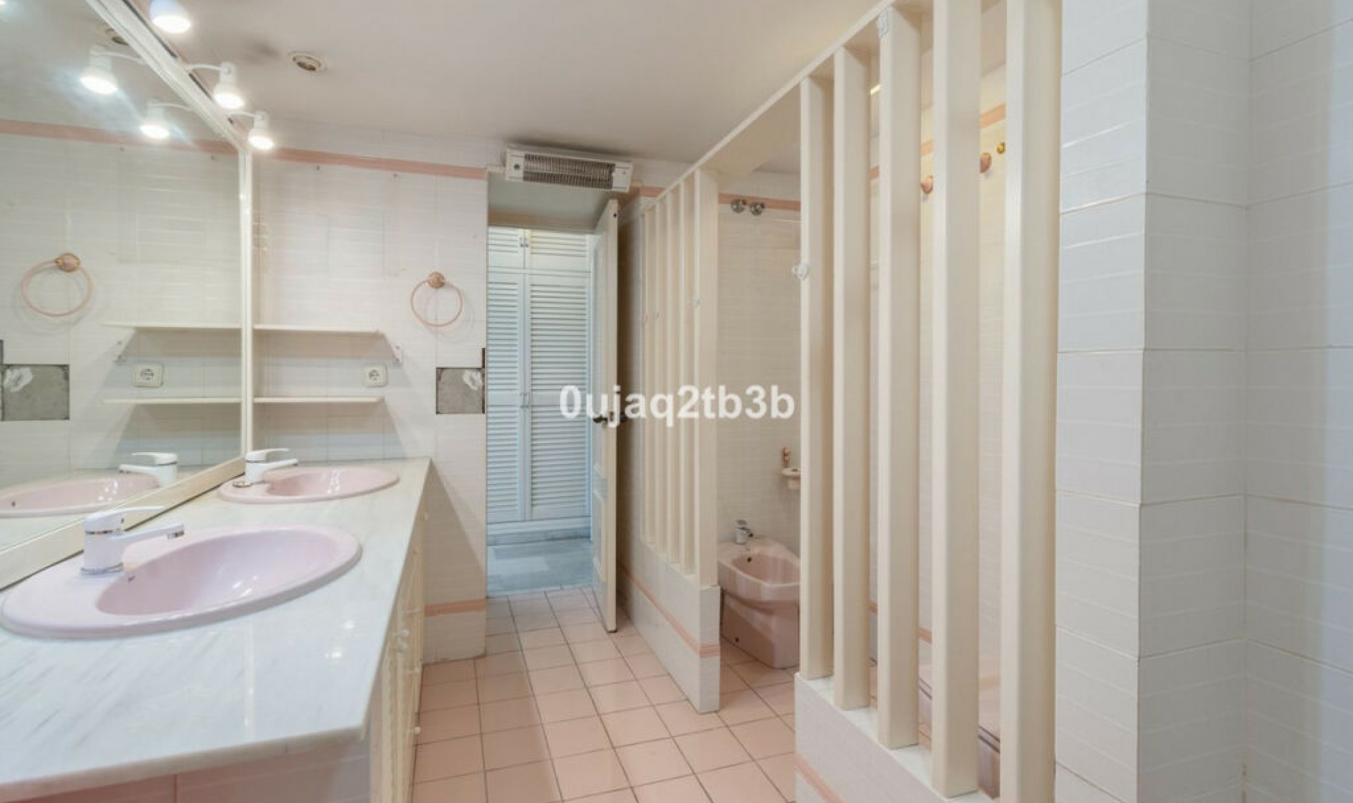 Resale - Apartment -
Marbella