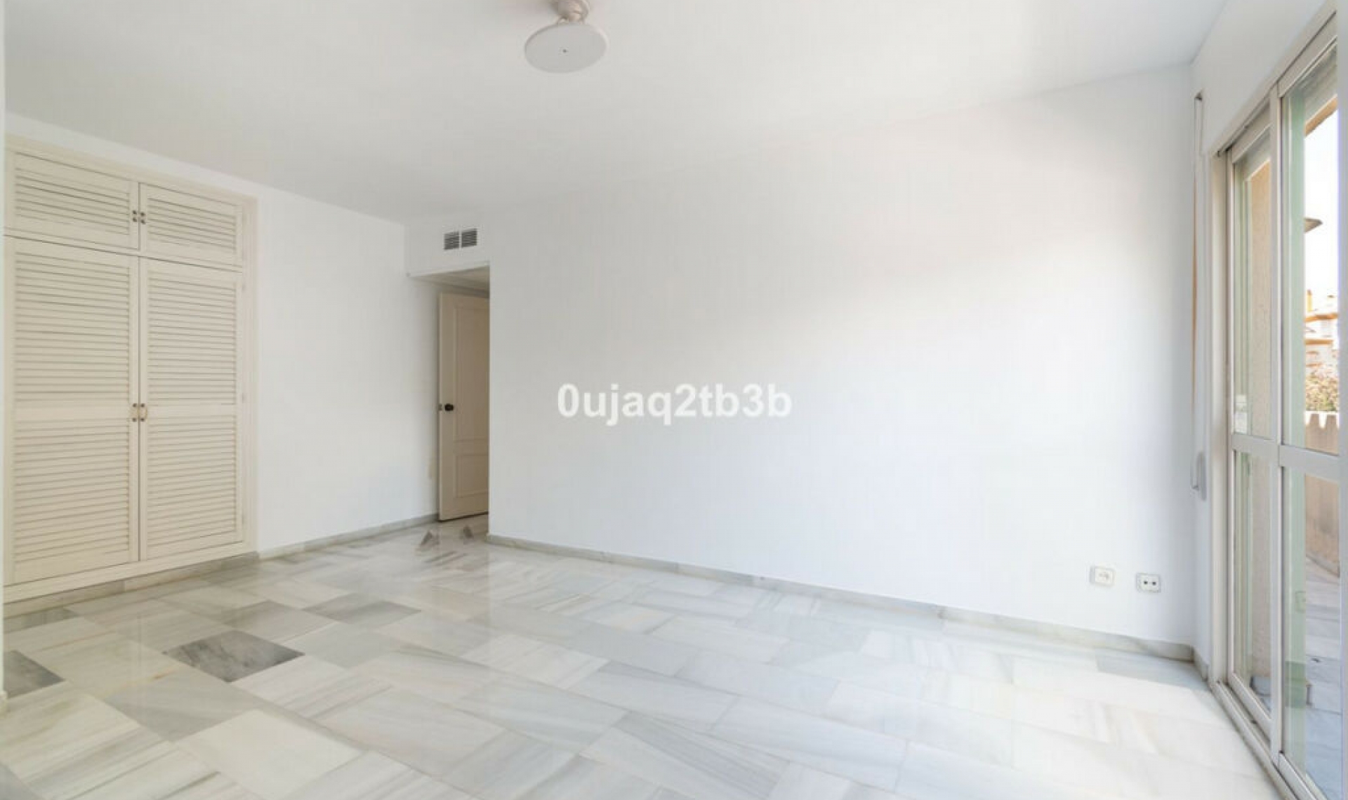 Resale - Apartment -
Marbella