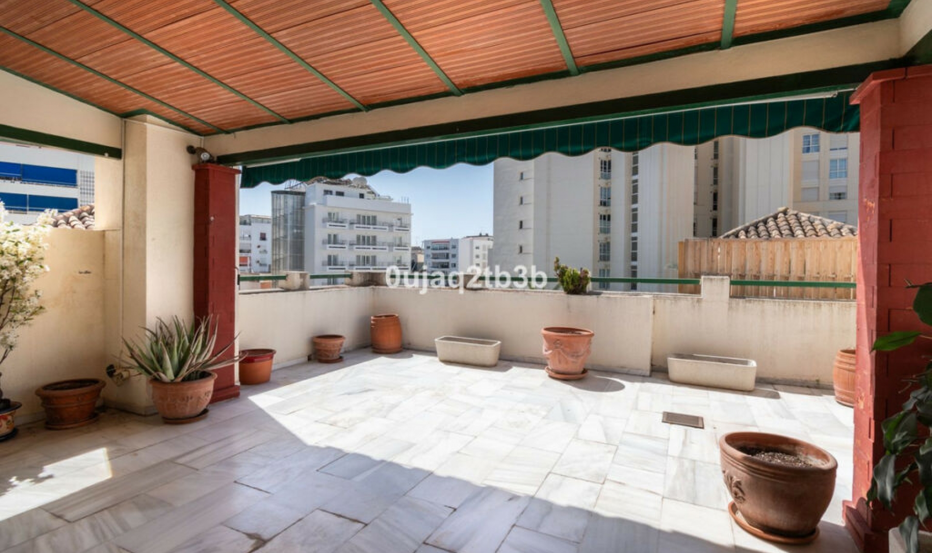 Resale - Apartment -
Marbella