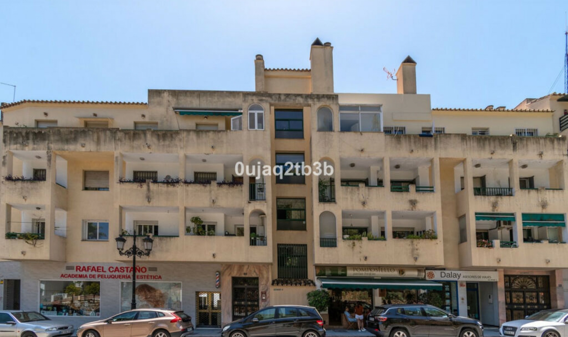 Resale - Apartment -
Marbella