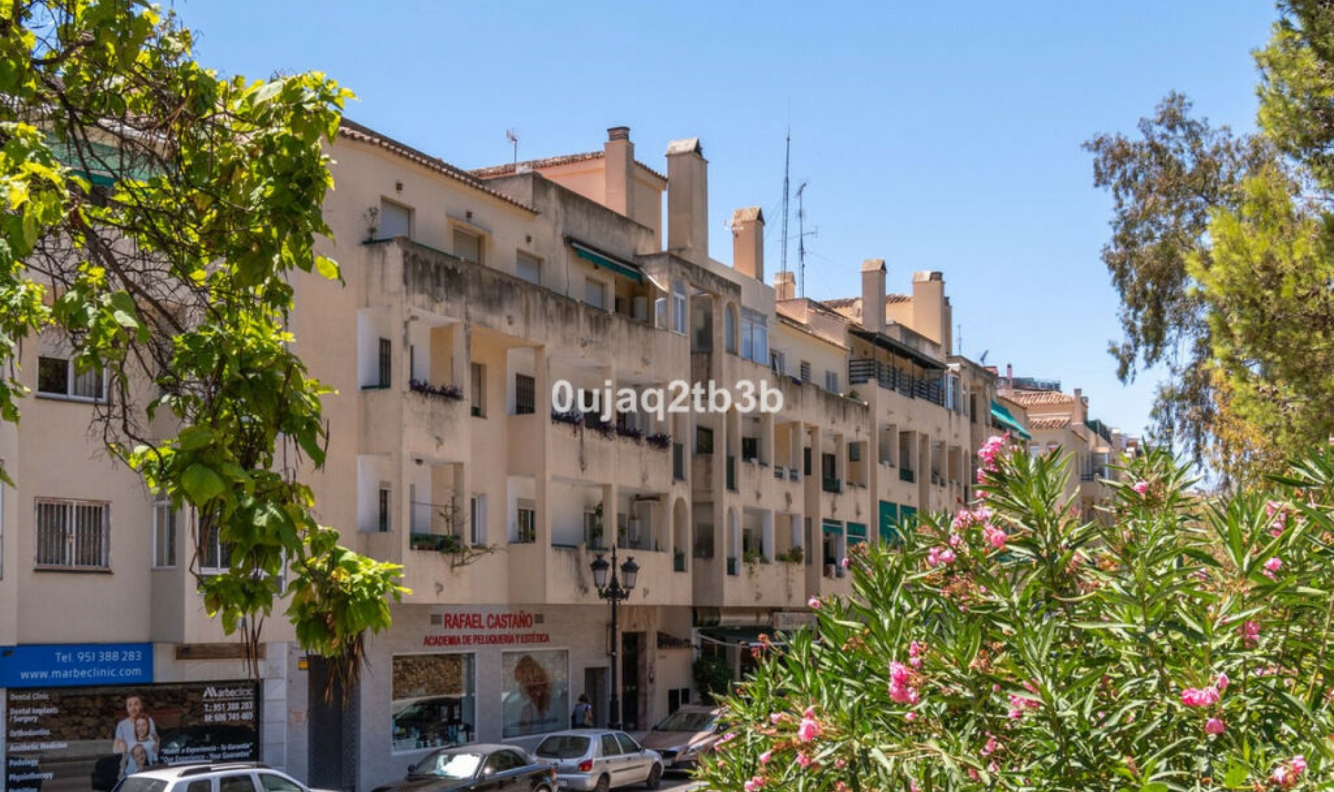 Resale - Apartment -
Marbella